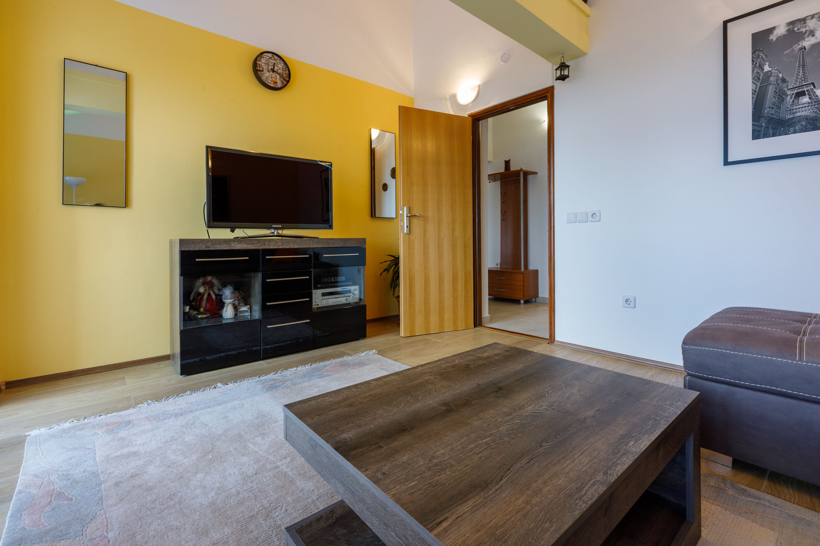 Apartments Dolloree 77961-A2
