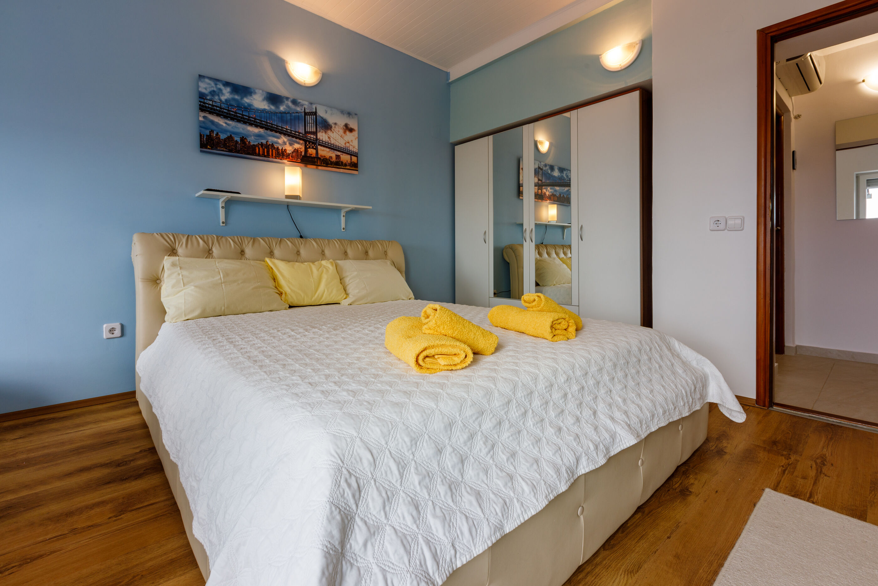 Apartments Dolloree 77961-A2