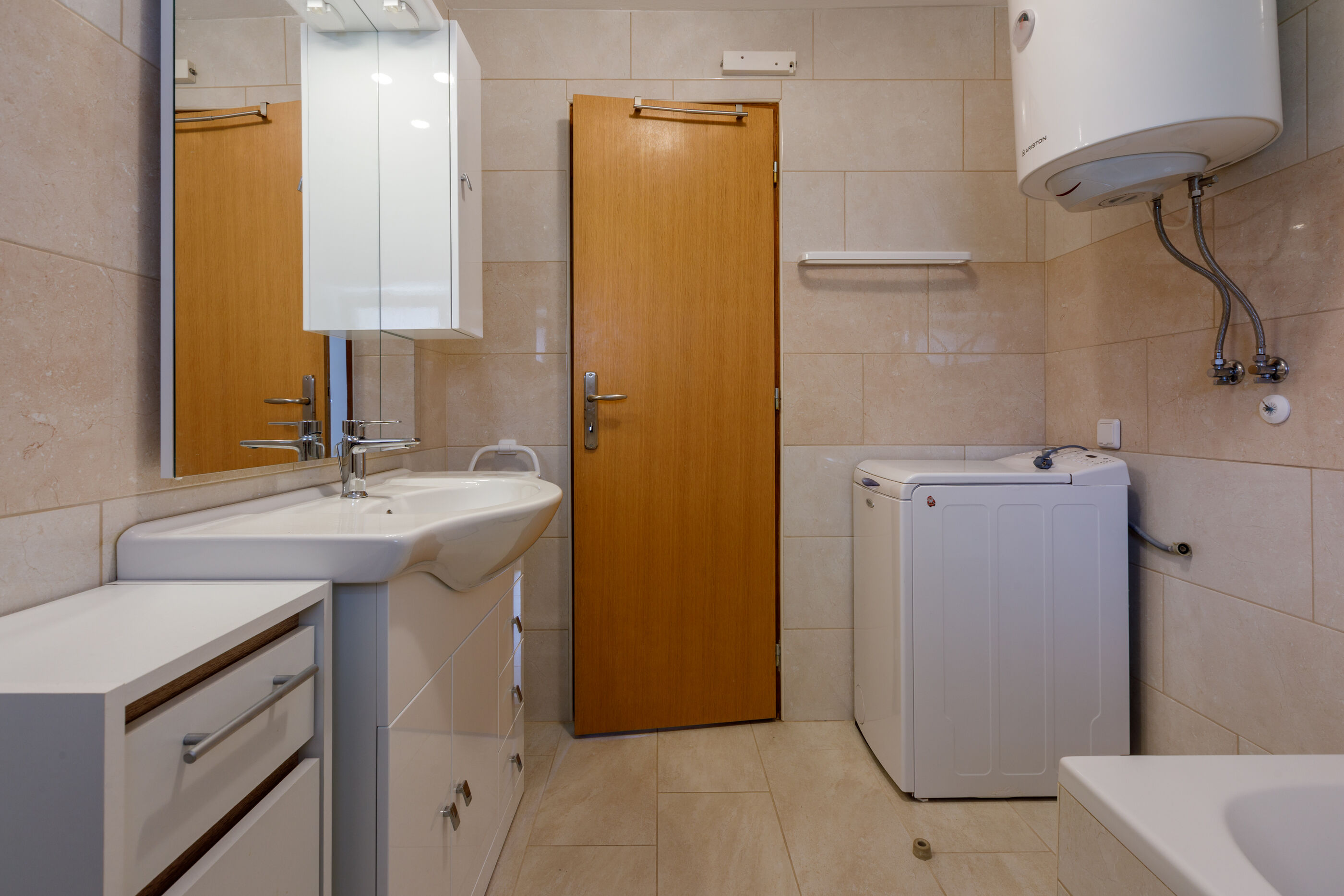 Apartments Dolloree 77961-A2