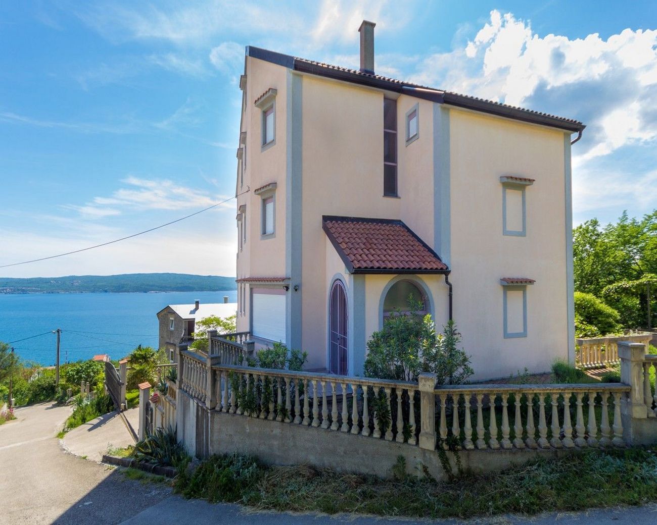 Apartments Djusi 66111-A3