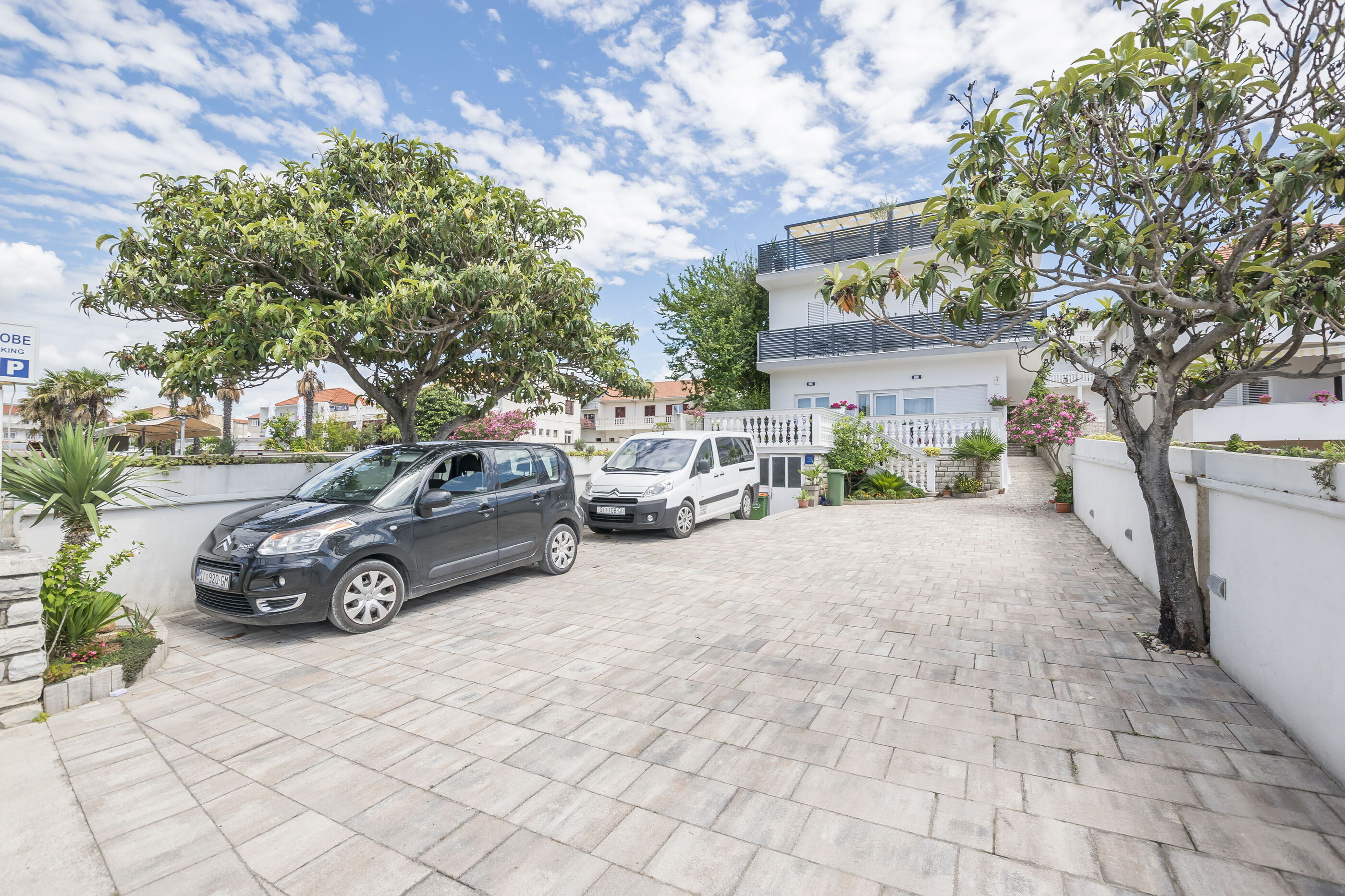 Apartments and Rooms Mare 11171-A3
