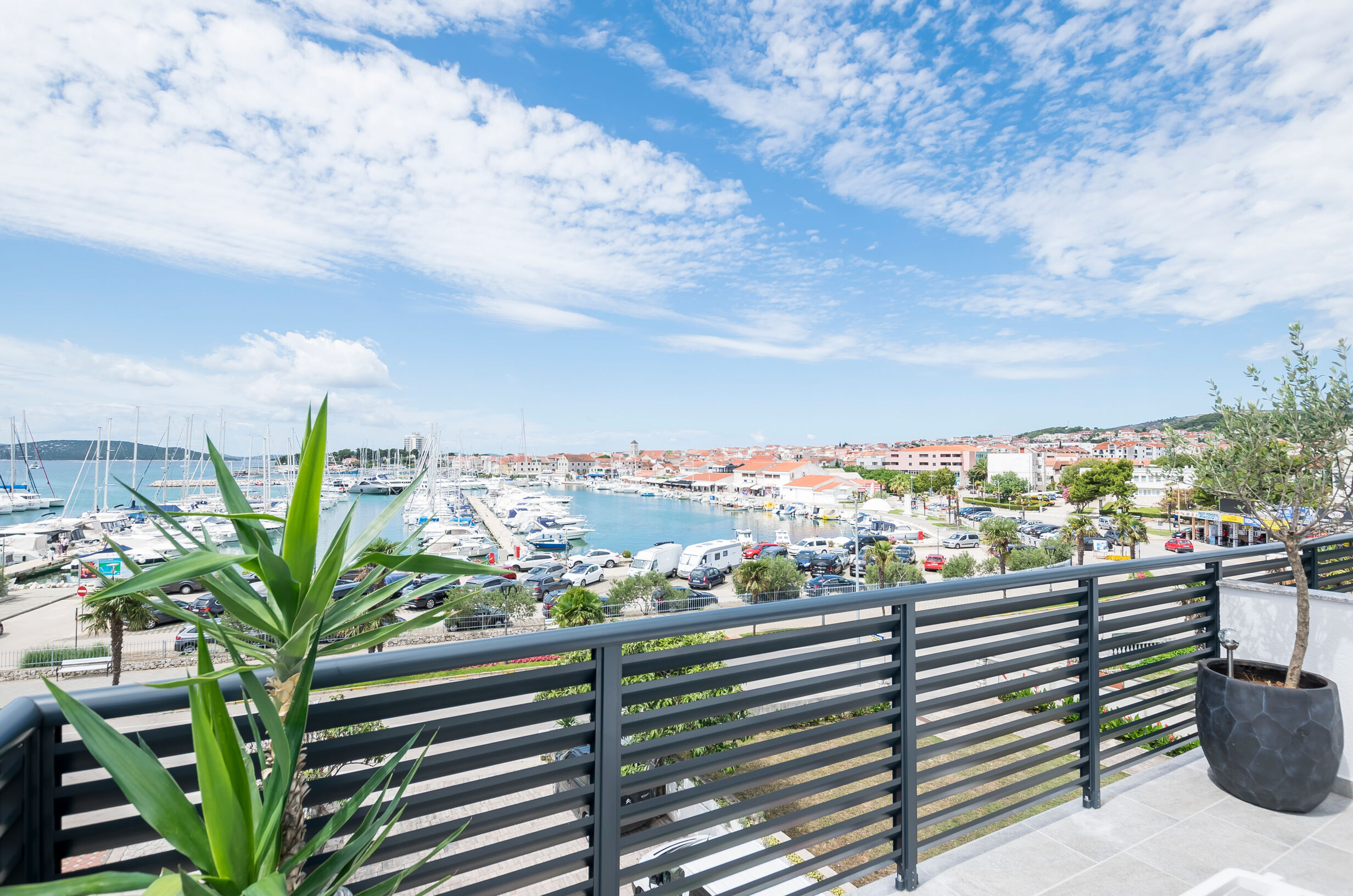 Apartments and Rooms Mare 11171-A2