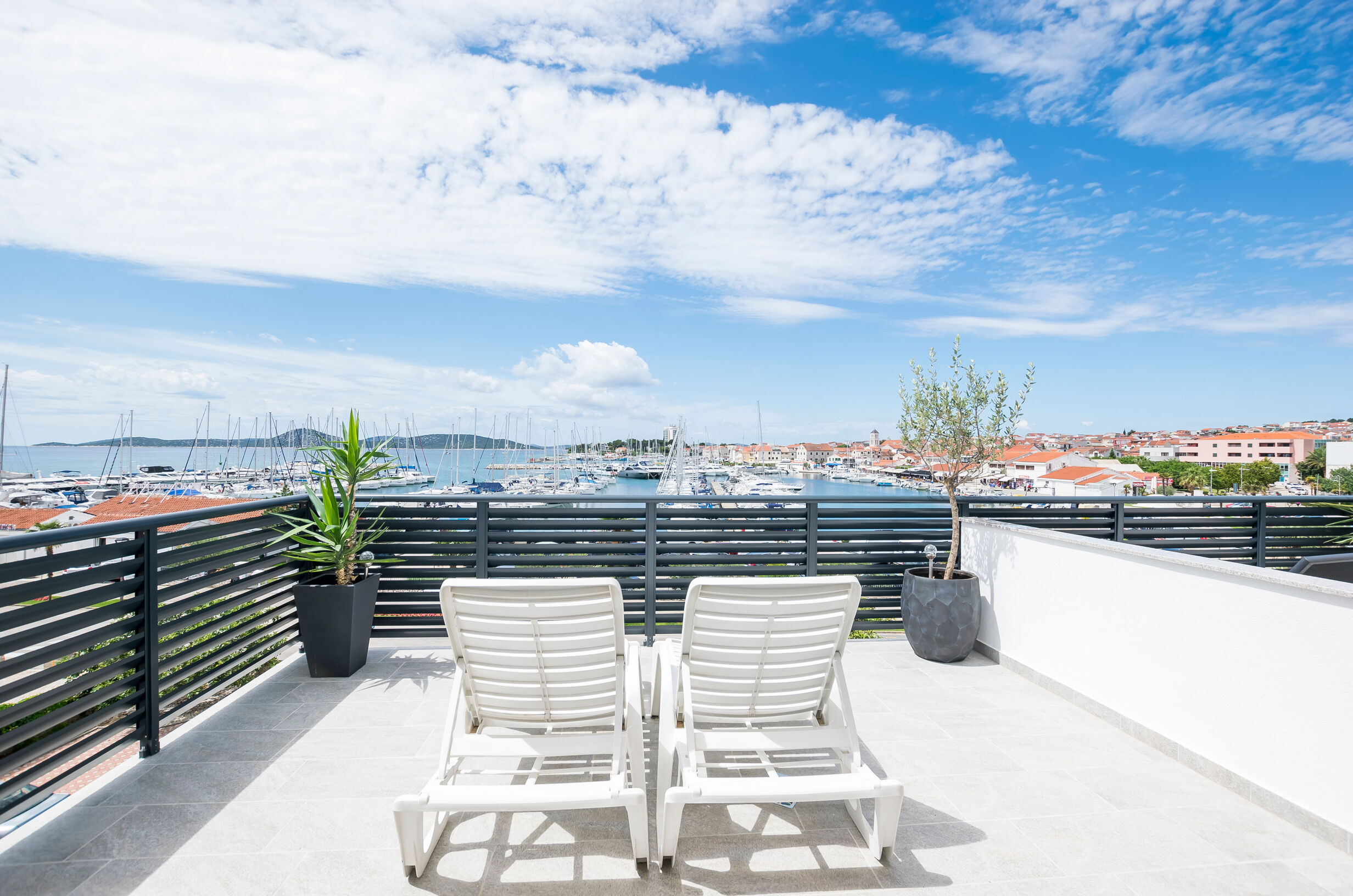 Apartments and Rooms Mare 11171-A2