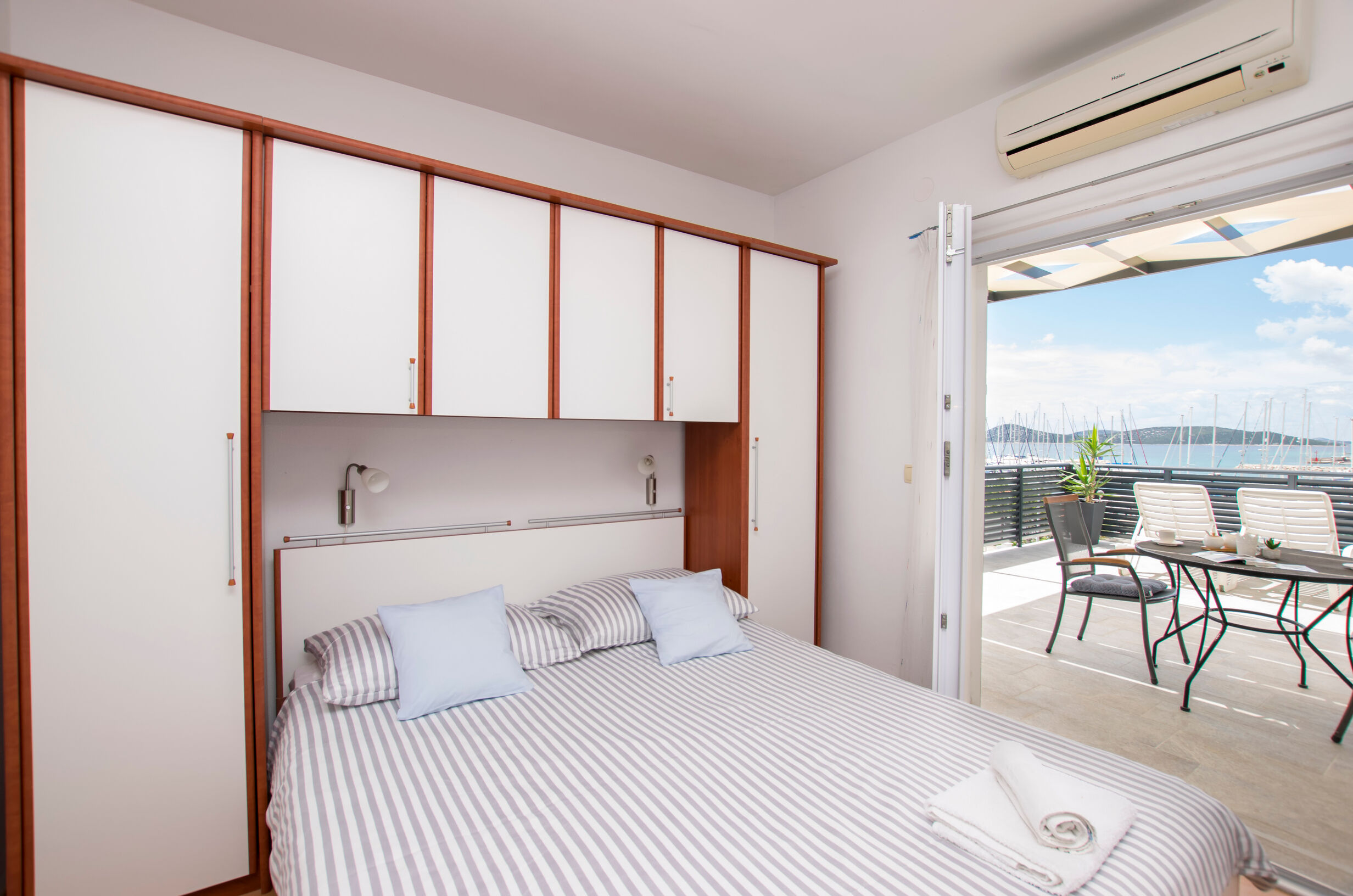 Apartments and Rooms Mare 11171-A2