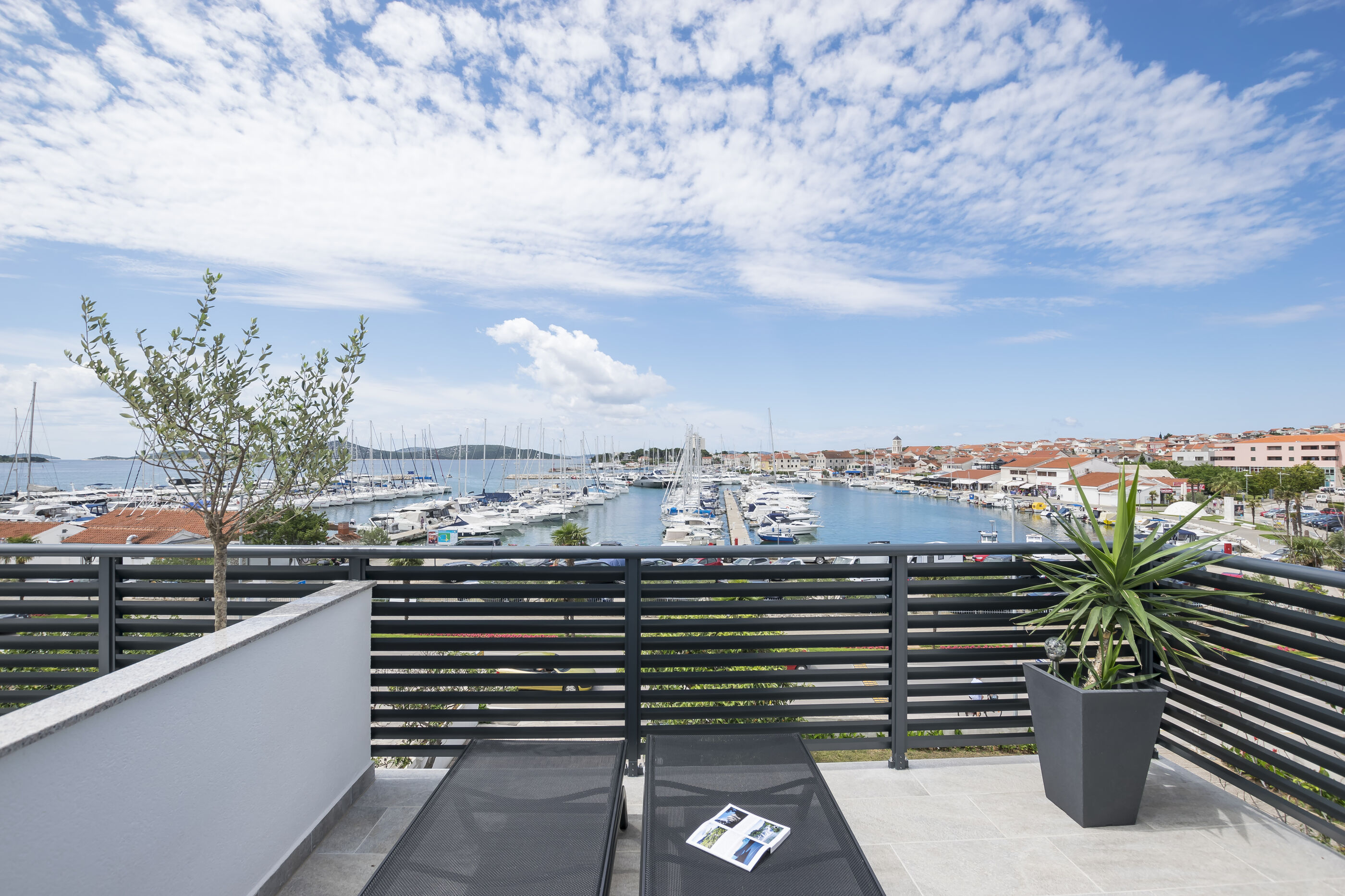 Apartments and Rooms Mare 11171-A1