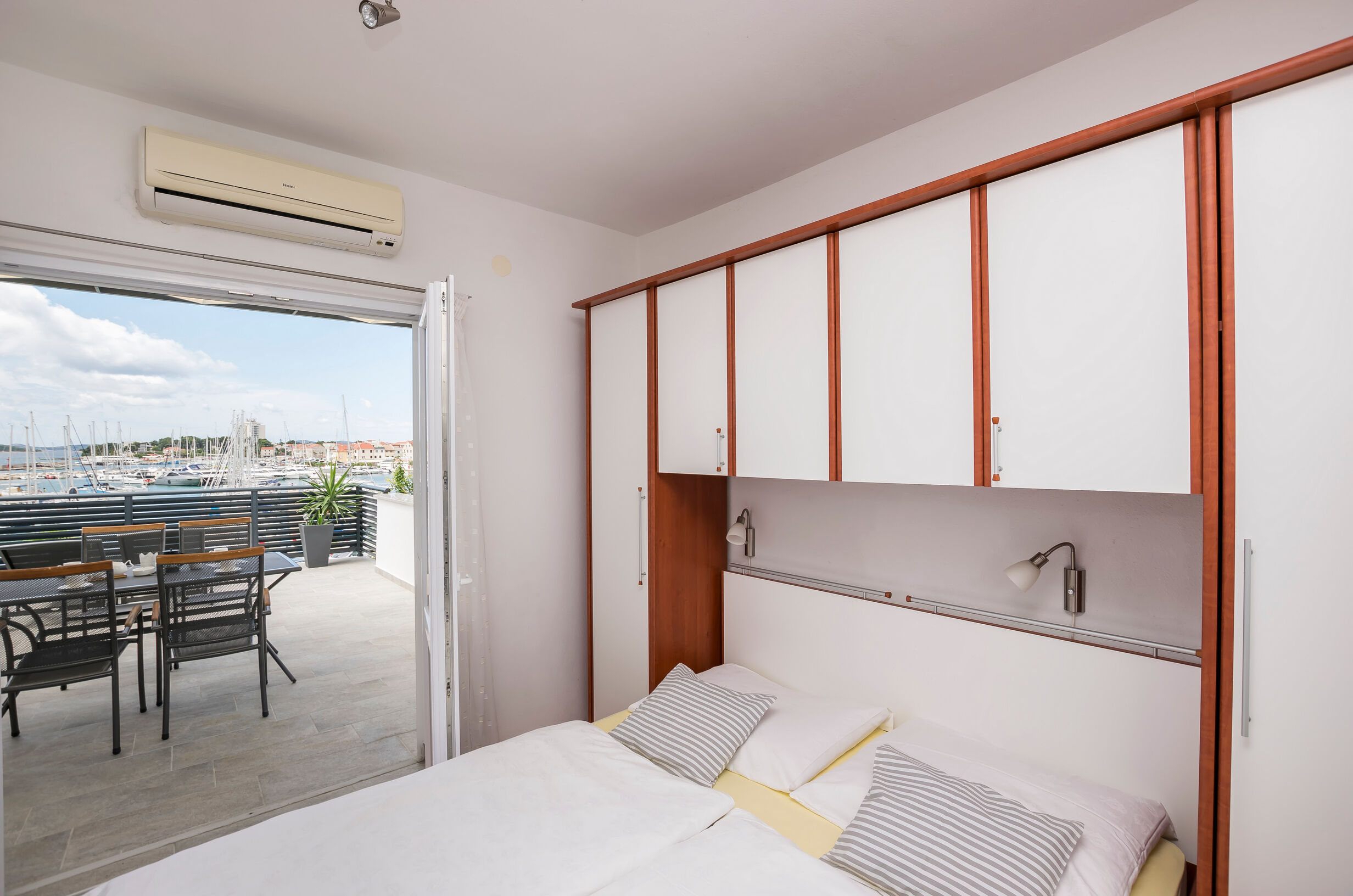 Apartments and Rooms Mare 11171-A1