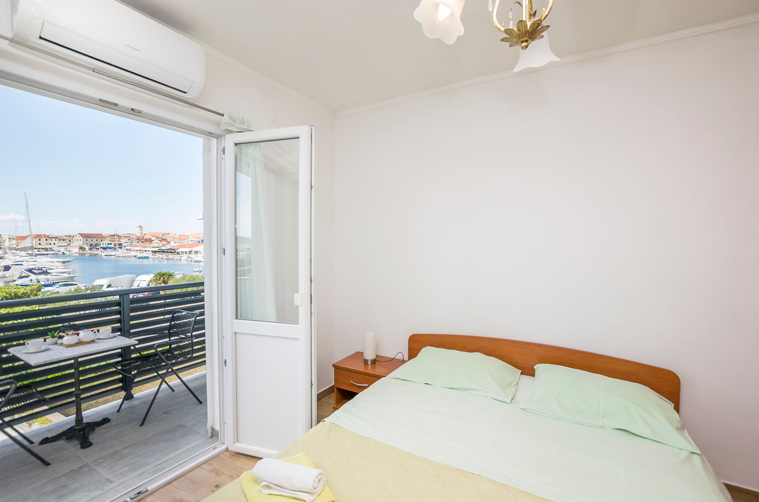 Apartments and Rooms Mare 11171-A3