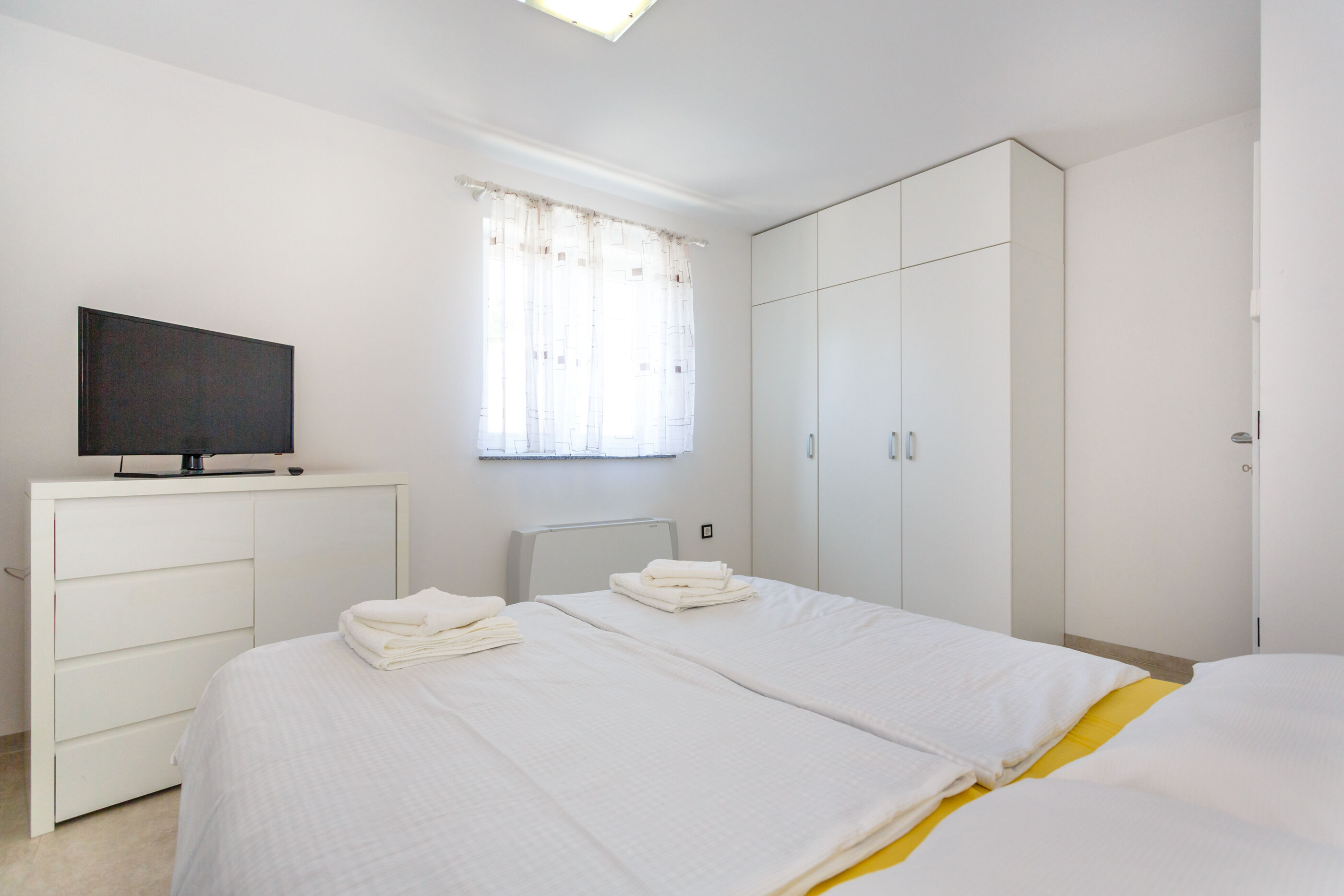Apartments VLADO DERK 15145-A1