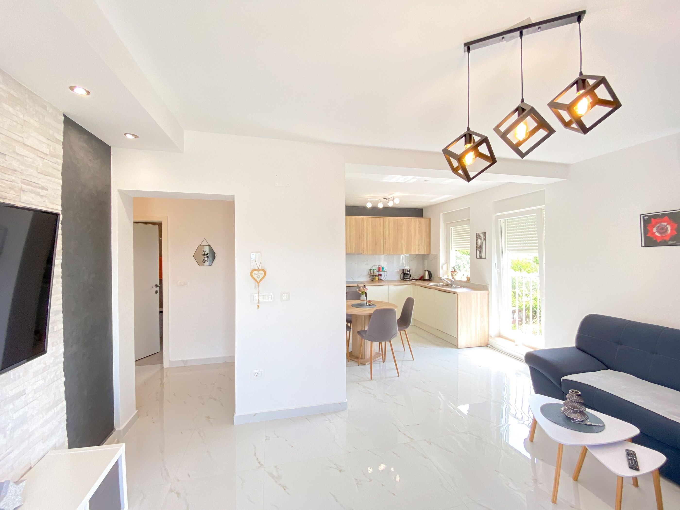 Apartment EMA 79173-A1