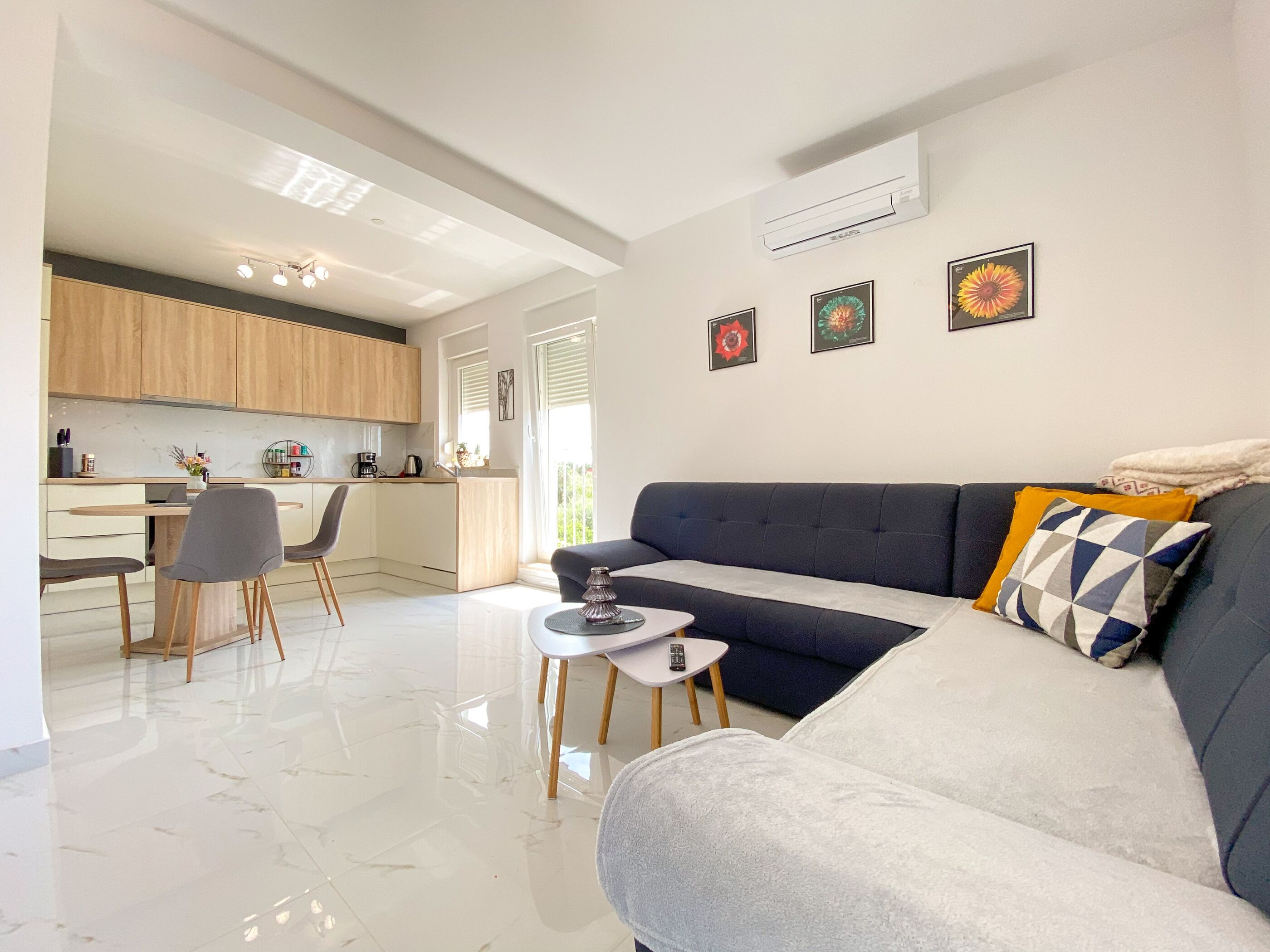 Apartment EMA 79173-A1