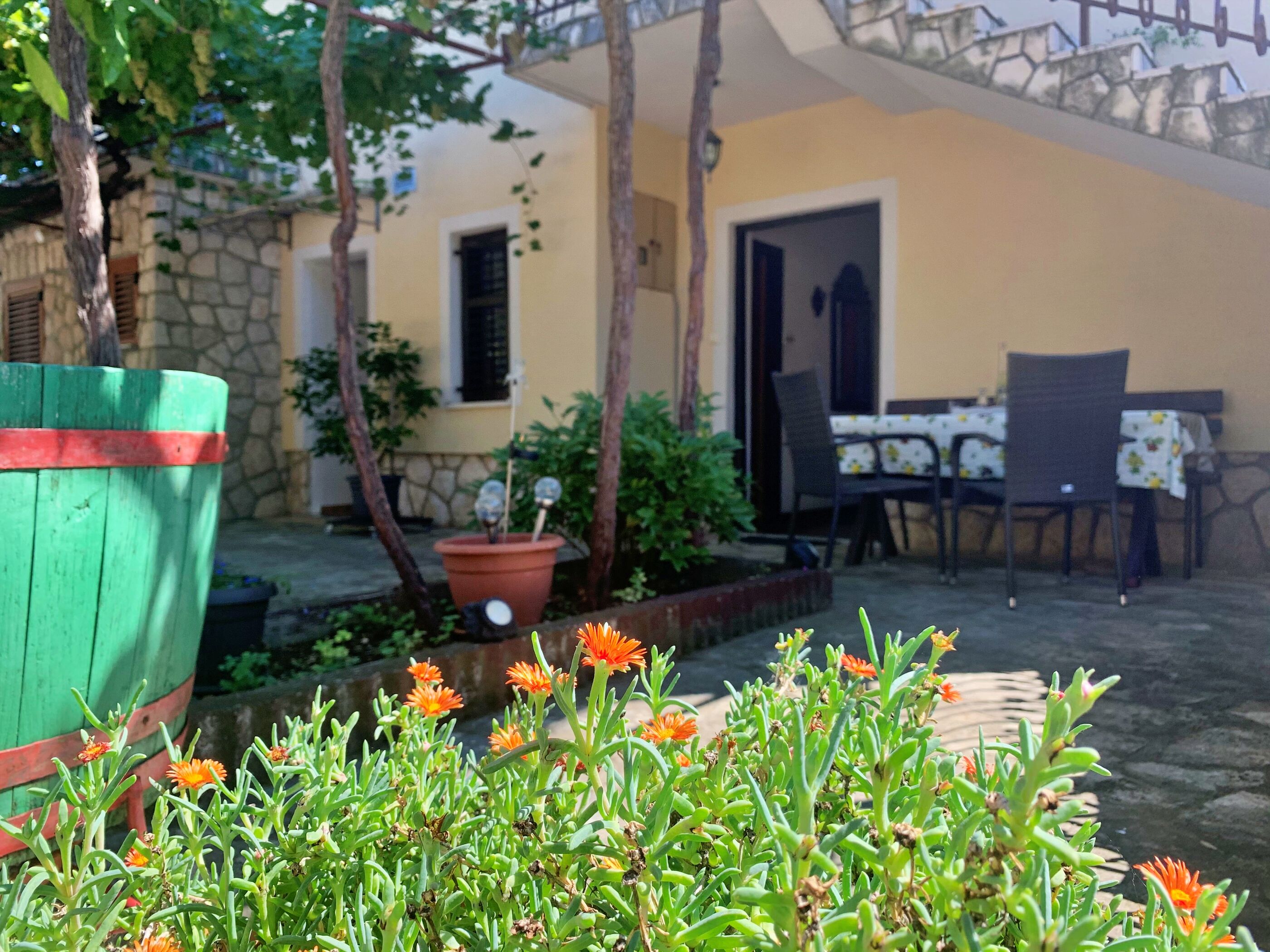 Apartments Šantić 64351-A1