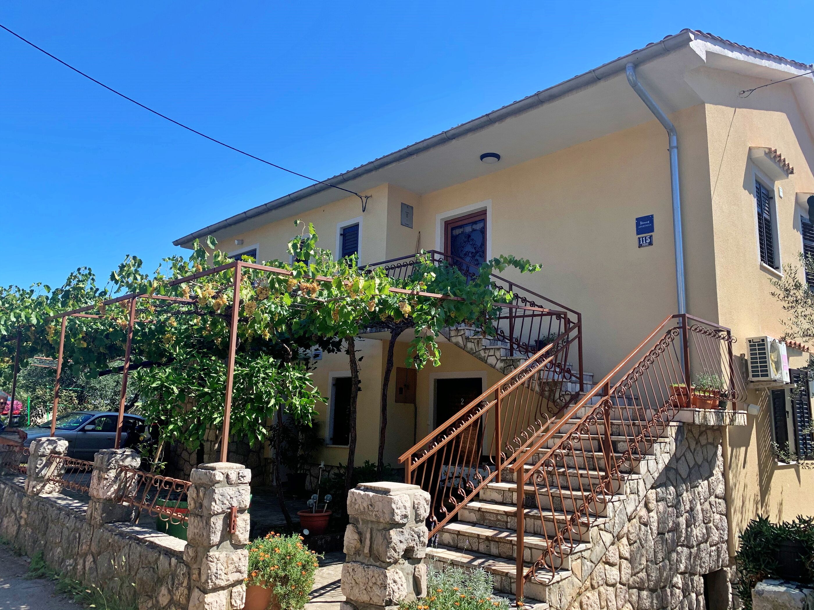 Apartments Šantić 64351-A2