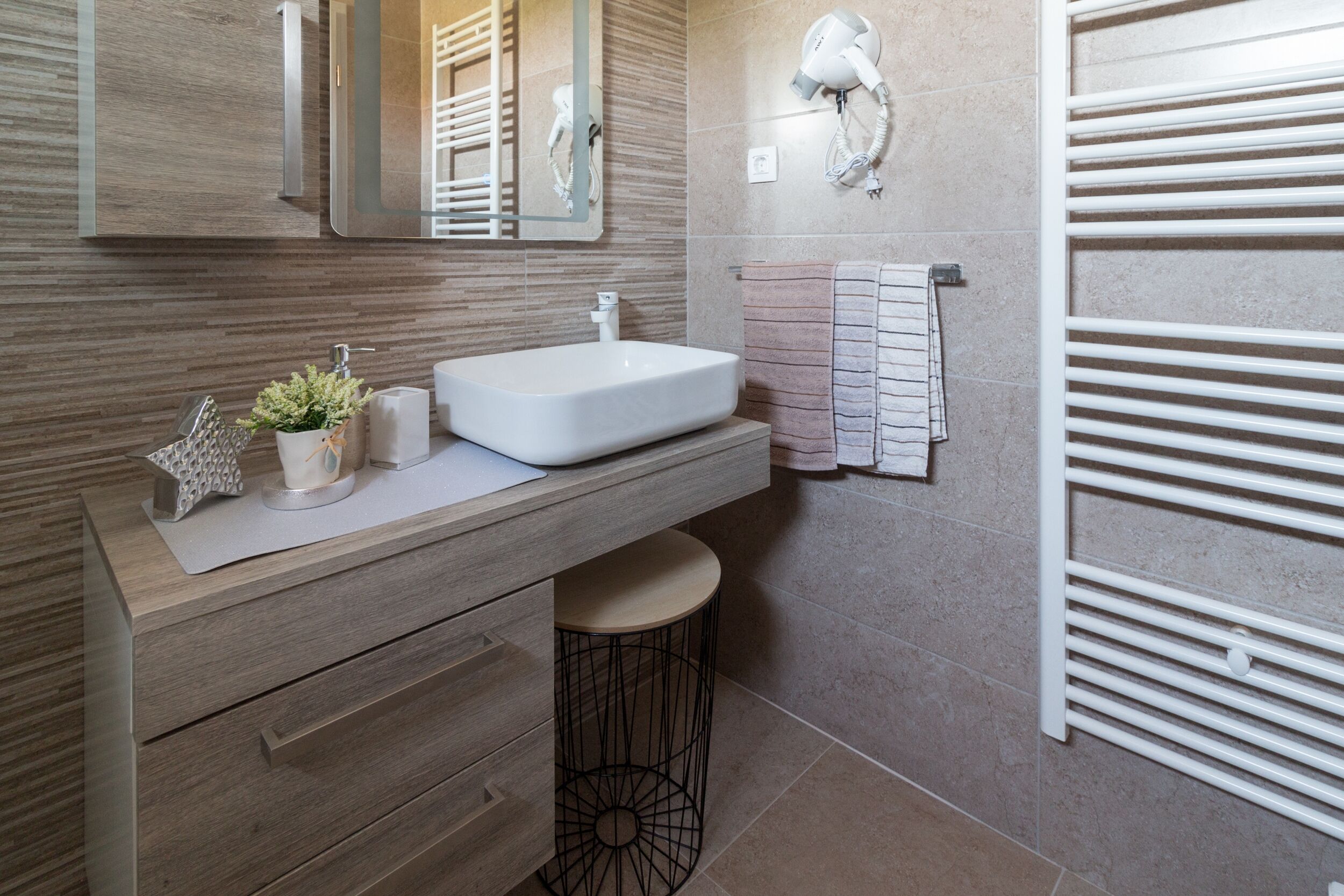 Villa Nicolle 44968-K1