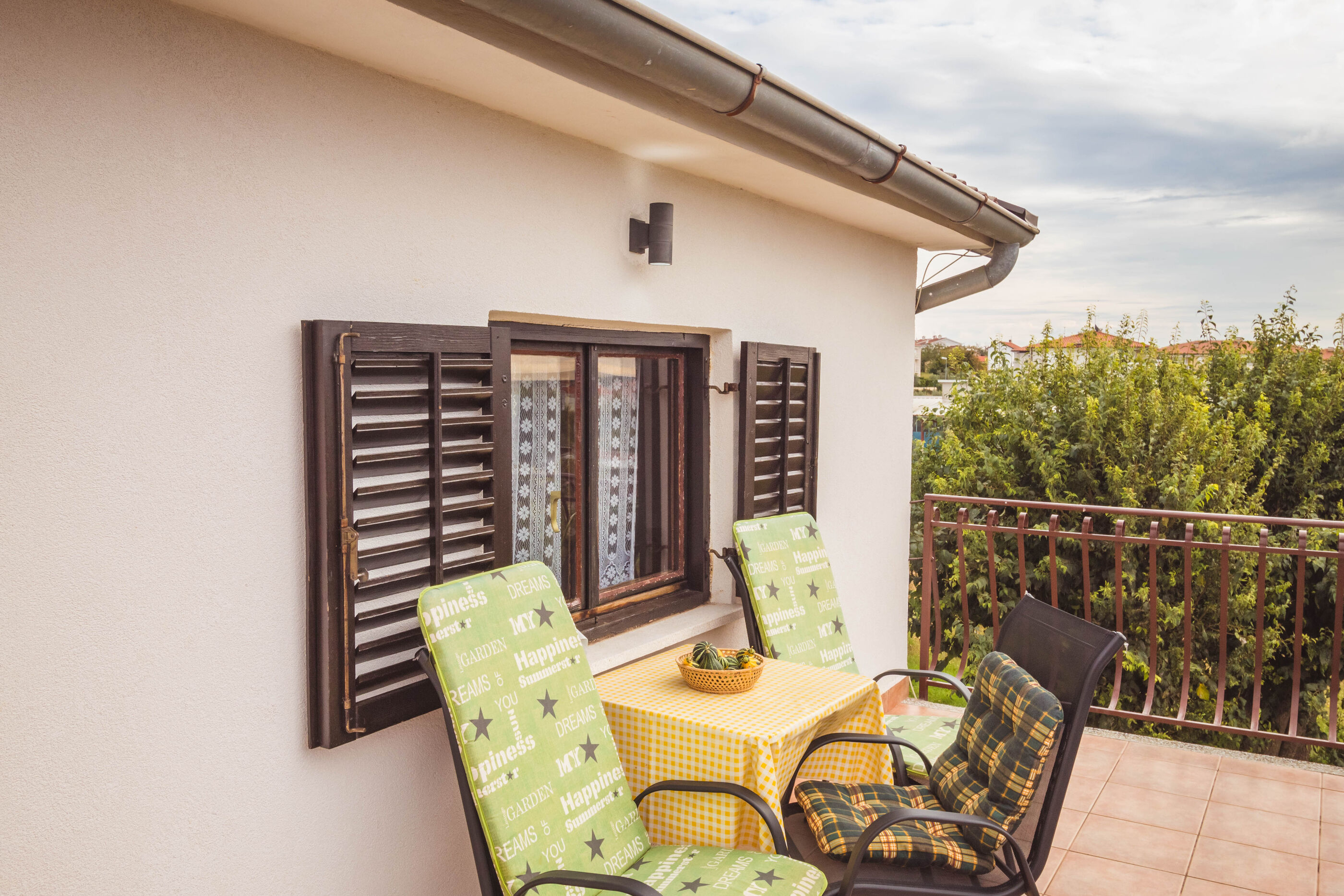 Apartments and Room LUCIANA Savudrija 79166-A2