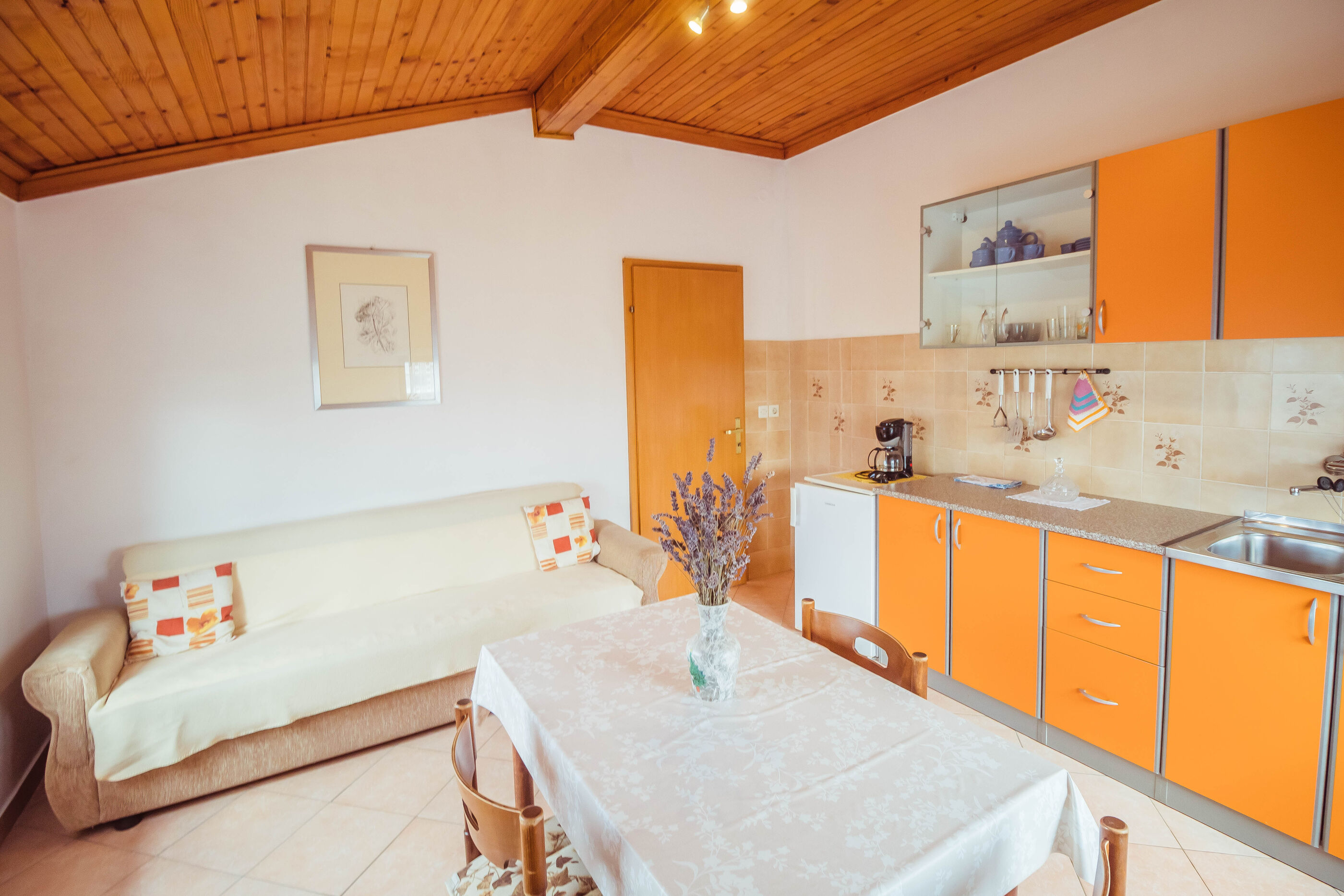 Apartments and Room LUCIANA Savudrija 79166-A1