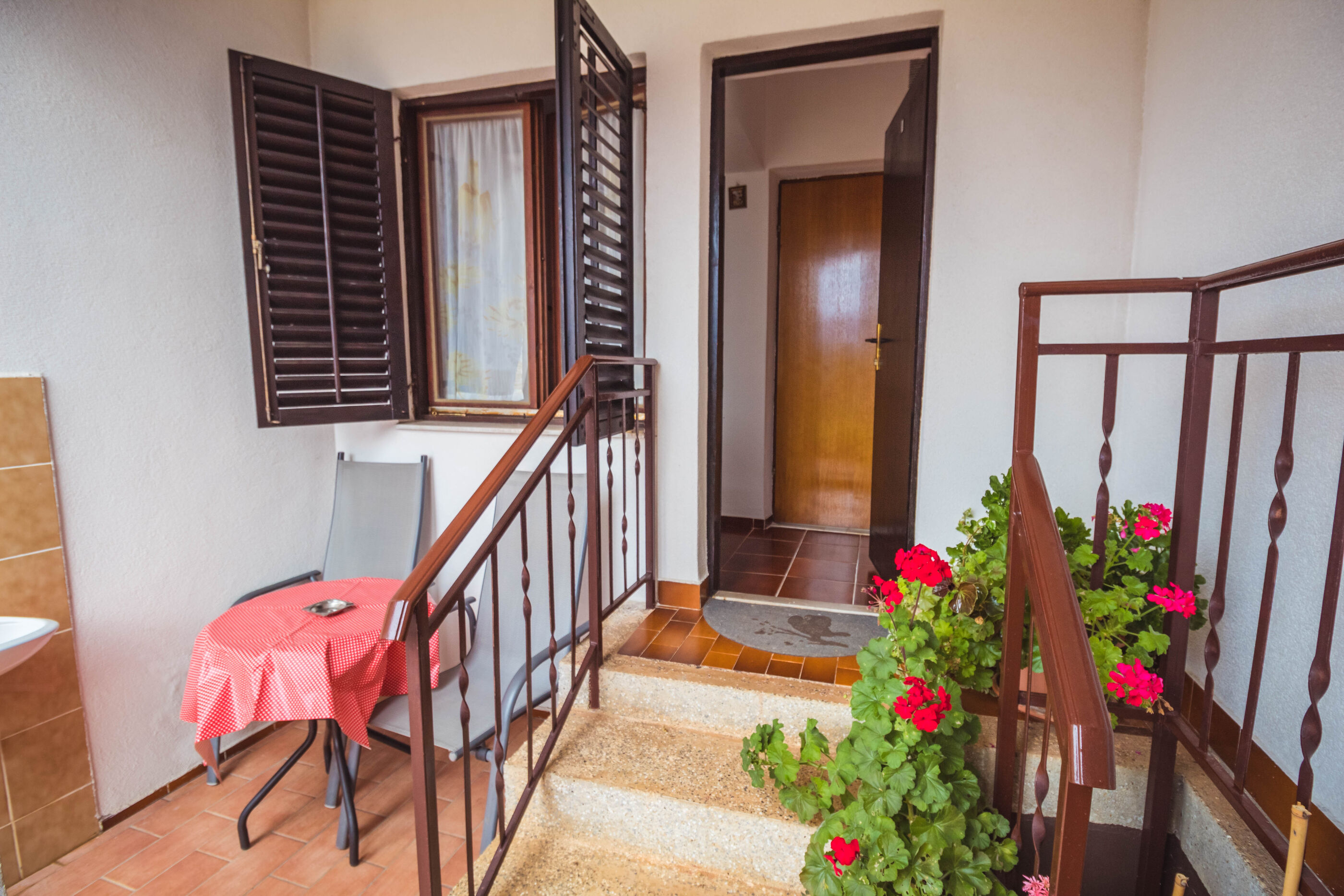 Apartments and Room LUCIANA Savudrija 79166-S1