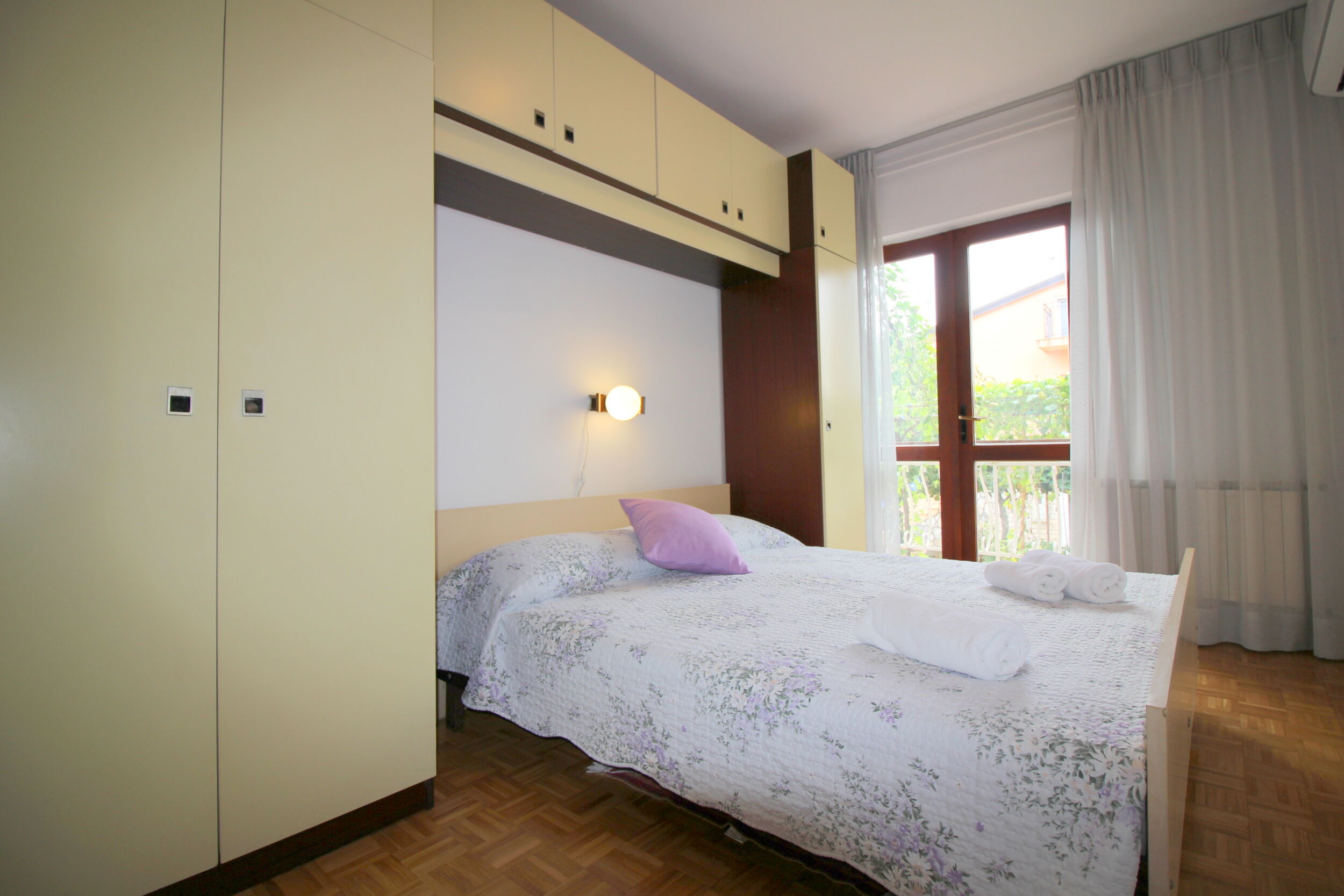Apartments Aurora 15504-A2