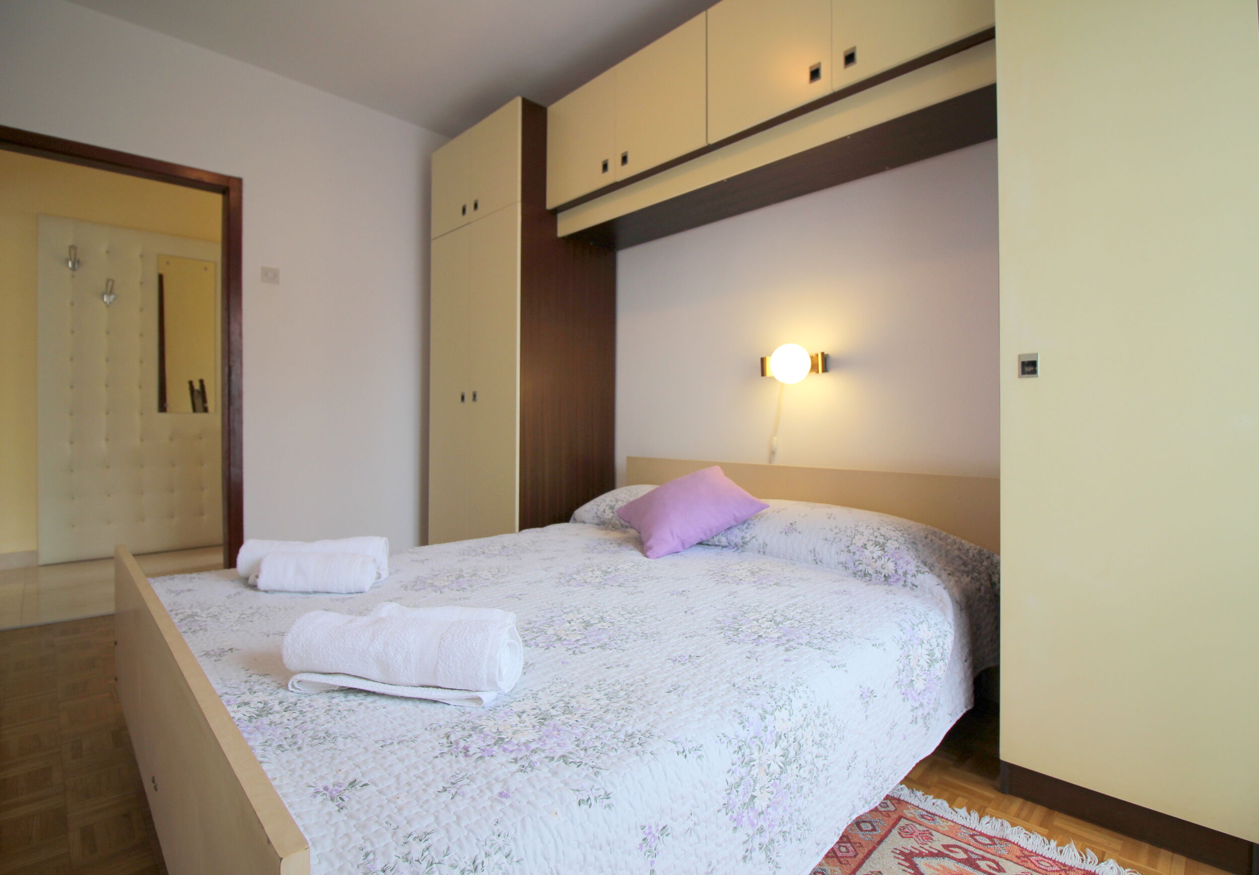 Apartments Aurora 15504-A2