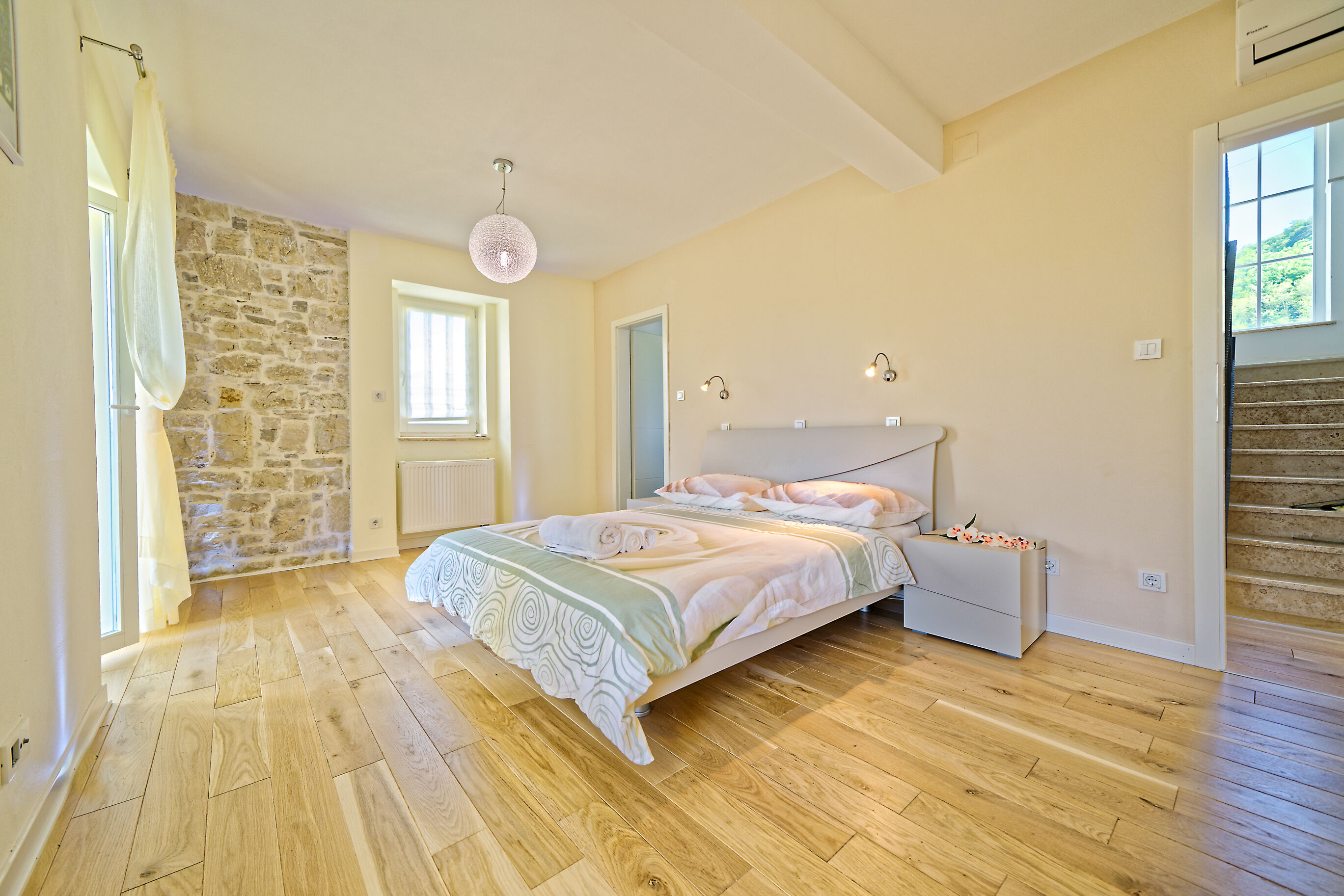 Villa Demetra s bazenom i predivnim pogledom na Motovun V8931-K1