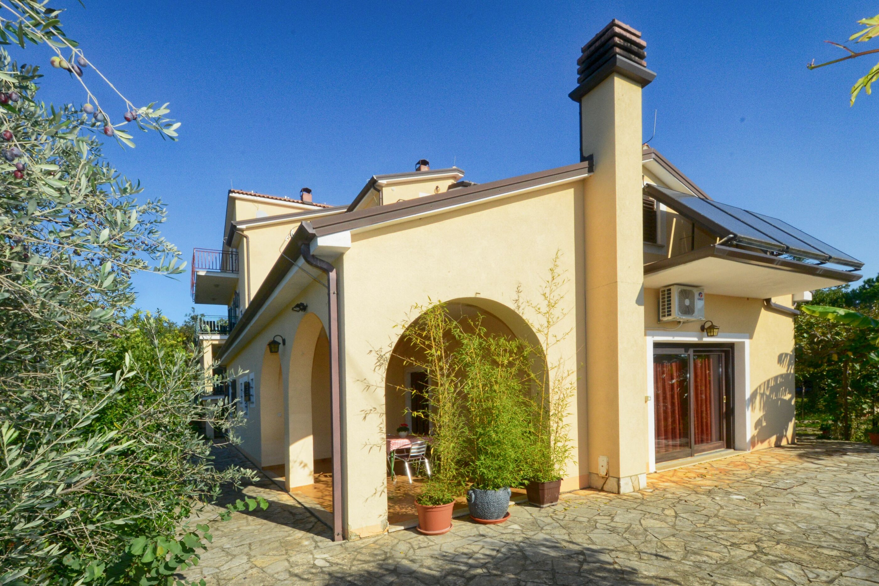 Photo of Apartments Albina Valiza