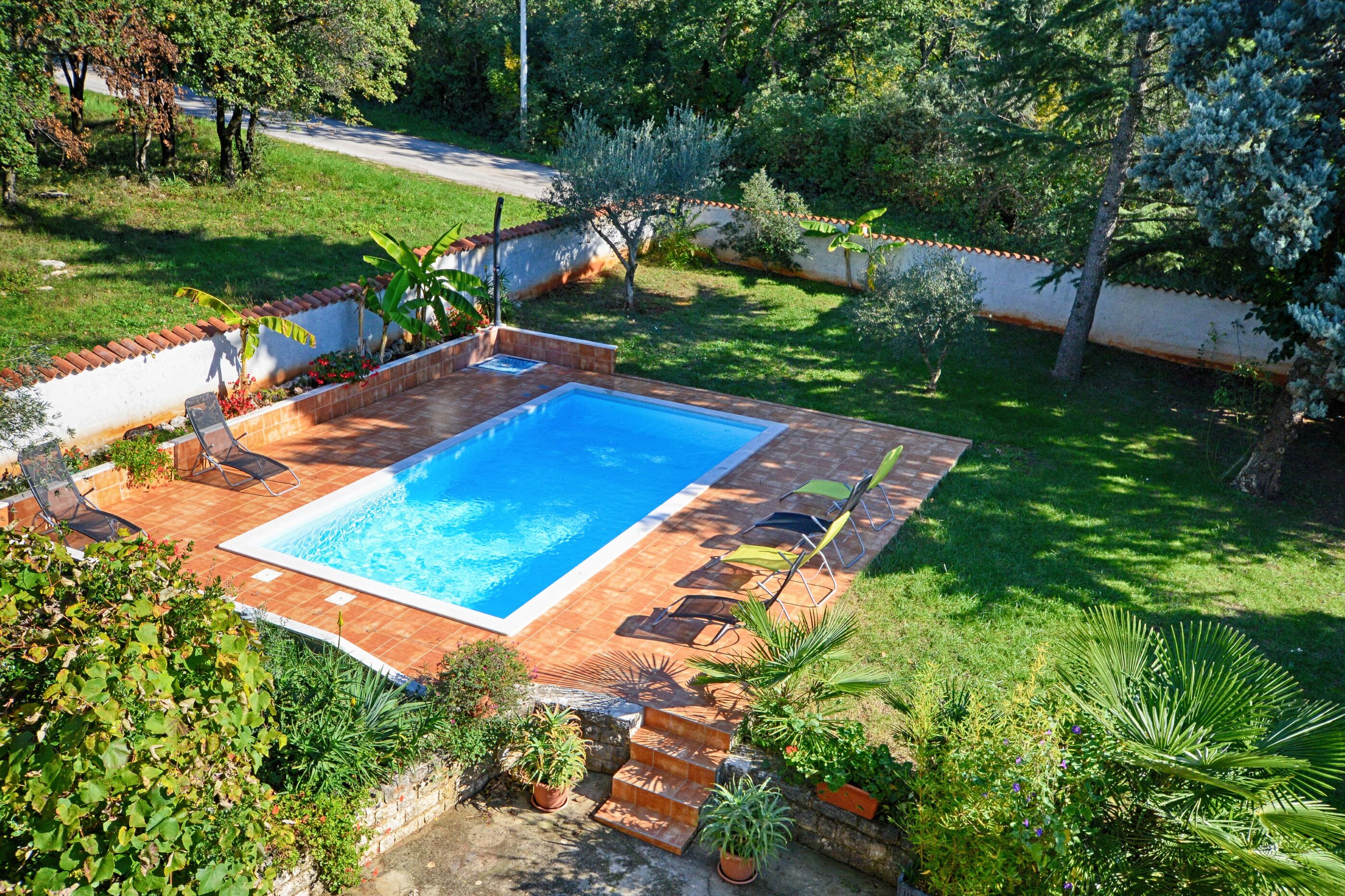 Apartments Albina Valiza 79179-A4