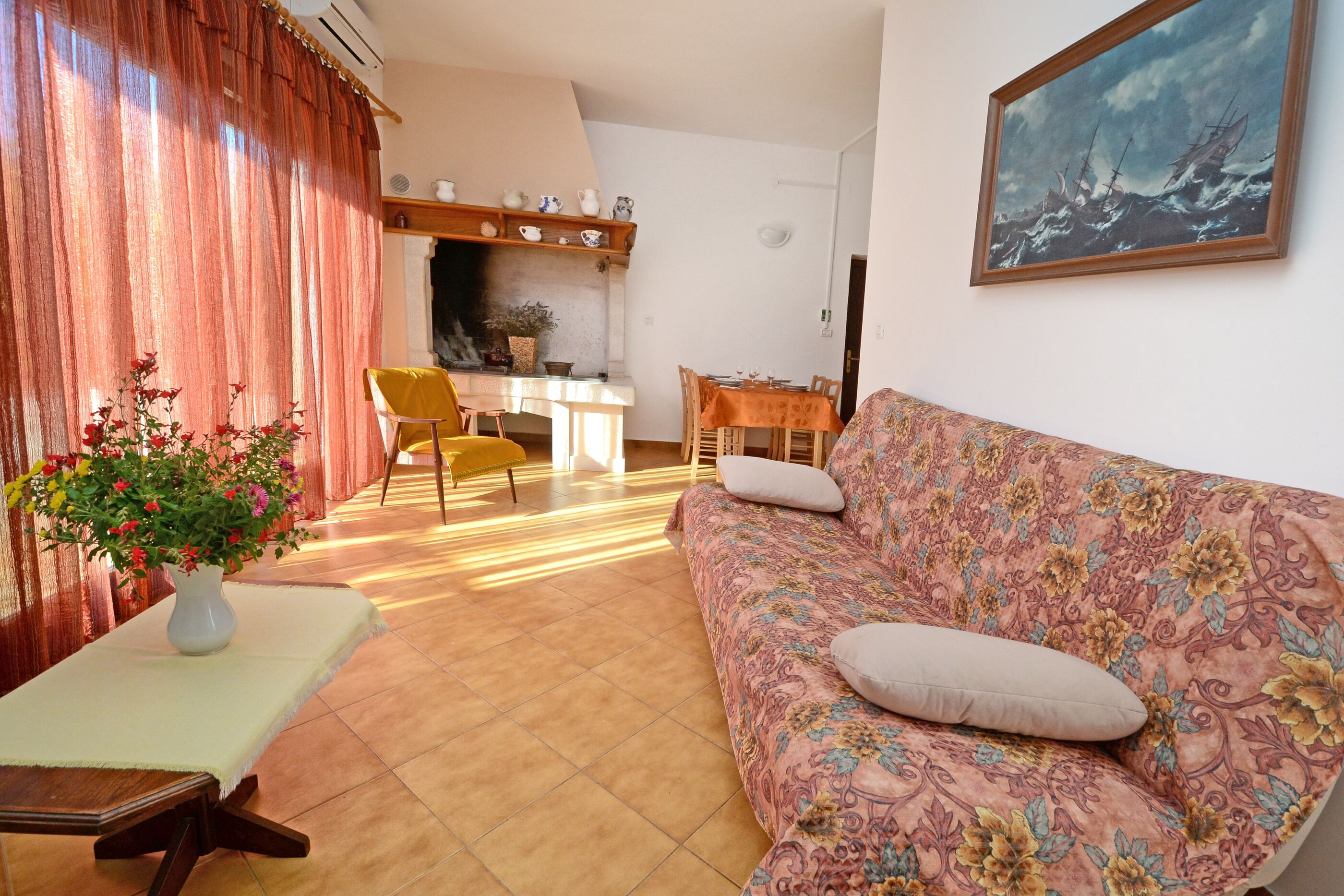 Apartments Albina Valiza 79179-A1