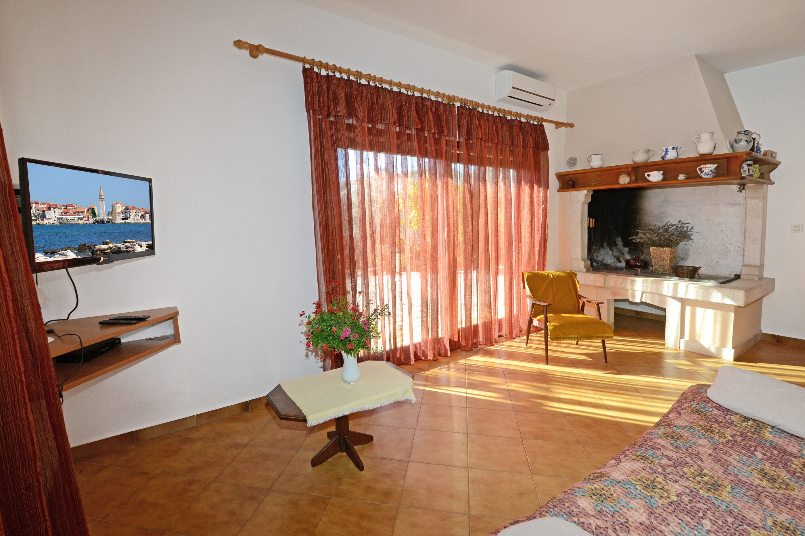 Apartments Albina Valiza 79179-A1
