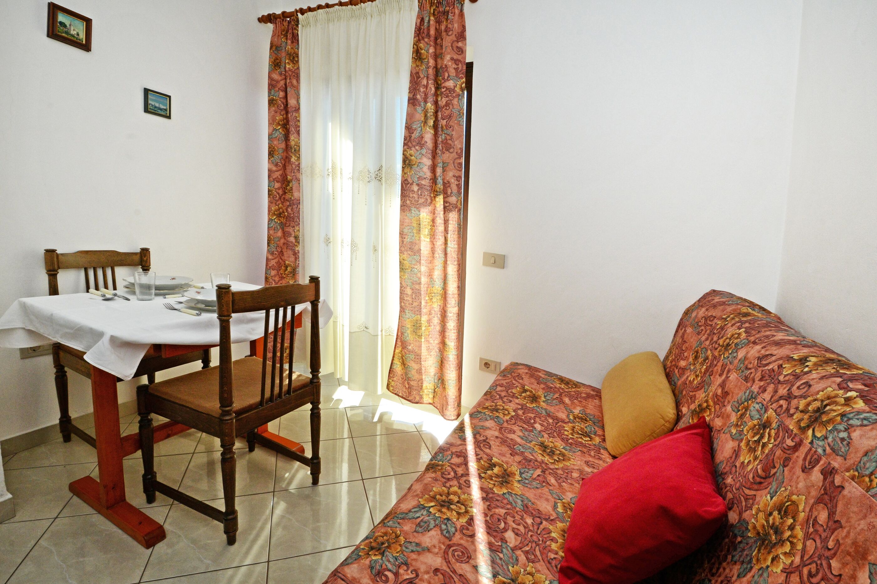 Apartments Albina Valiza 79179-A2