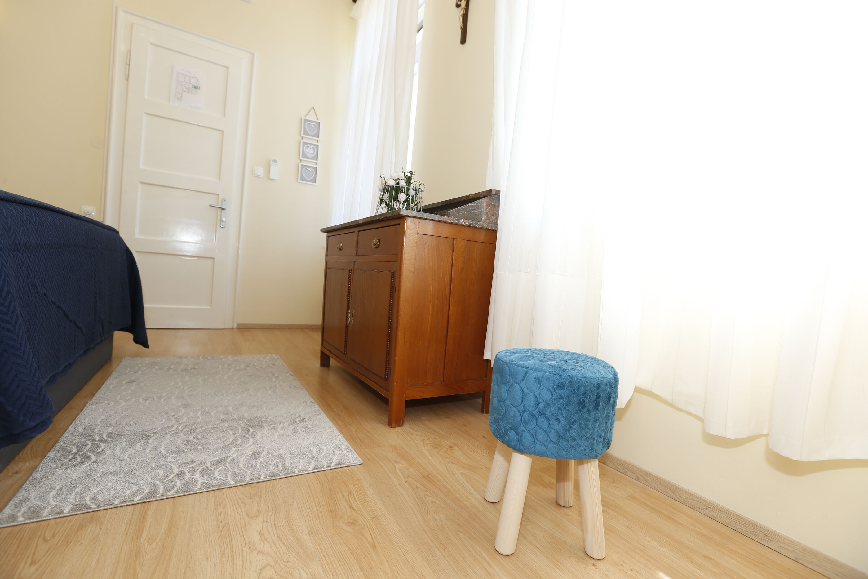 Apartment and Rooms Bed and Breakfast Three Angels 79446-A1