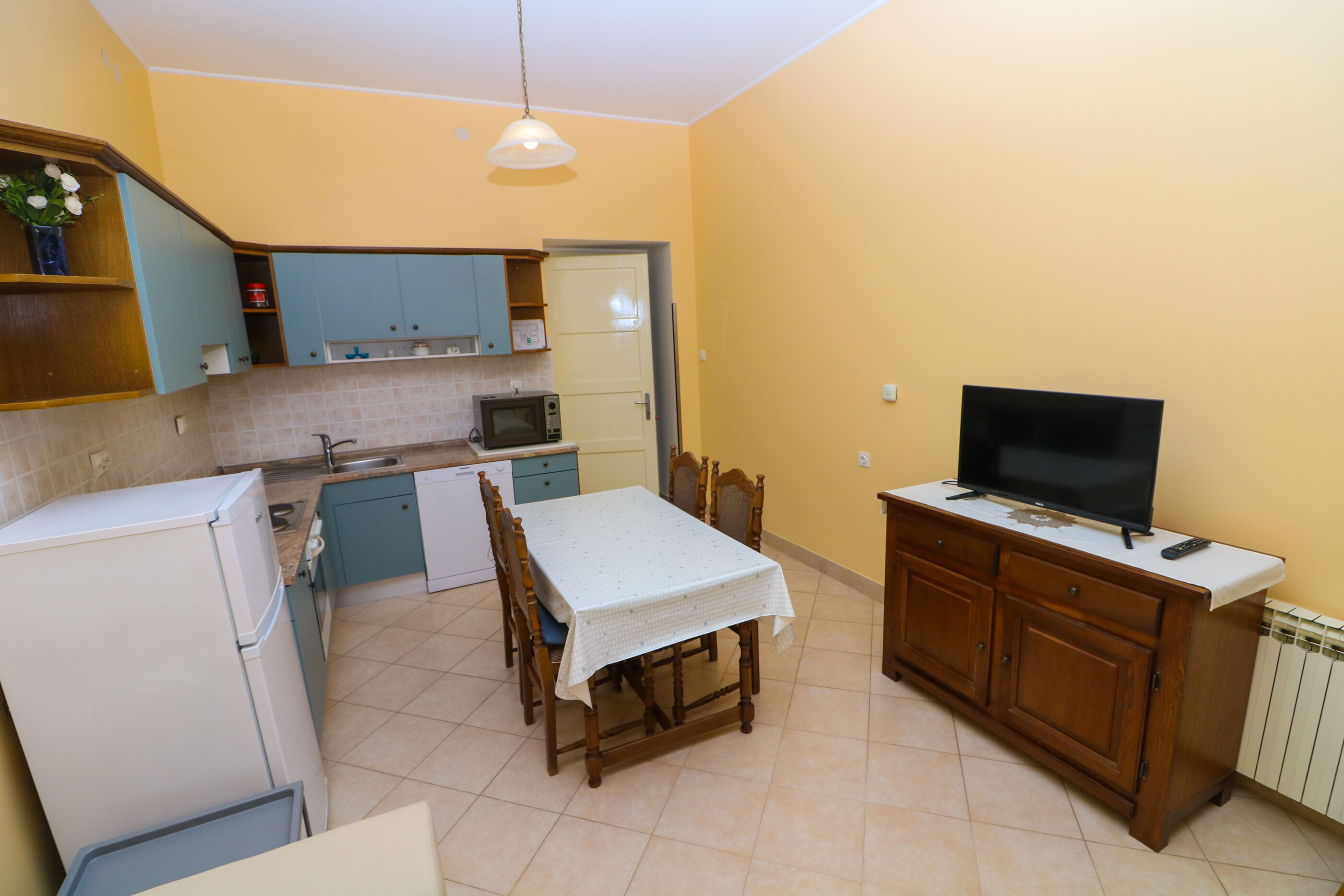 Apartment and Rooms Bed and Breakfast Three Angels 79446-A1