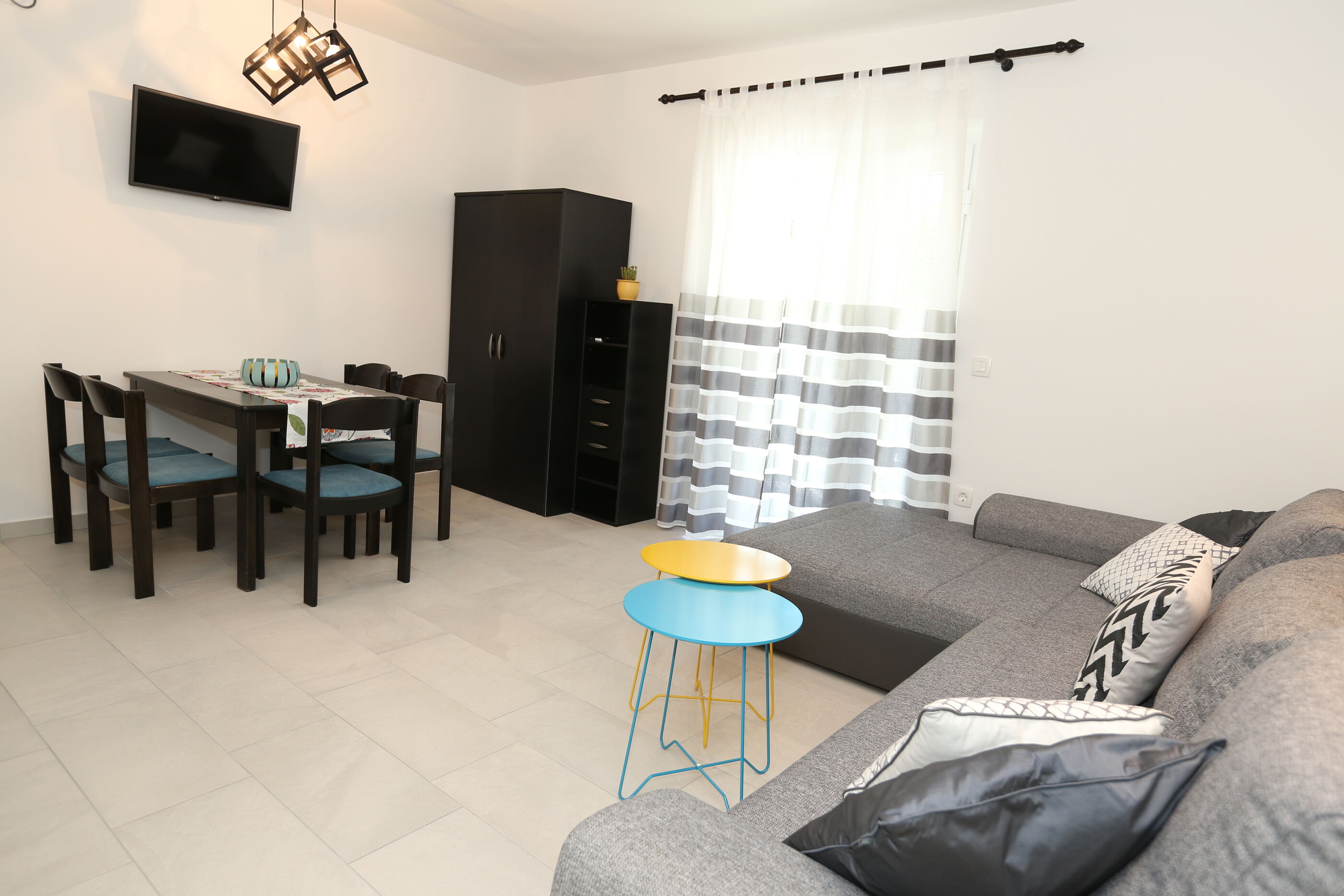 Apartments Flora 79445-A2