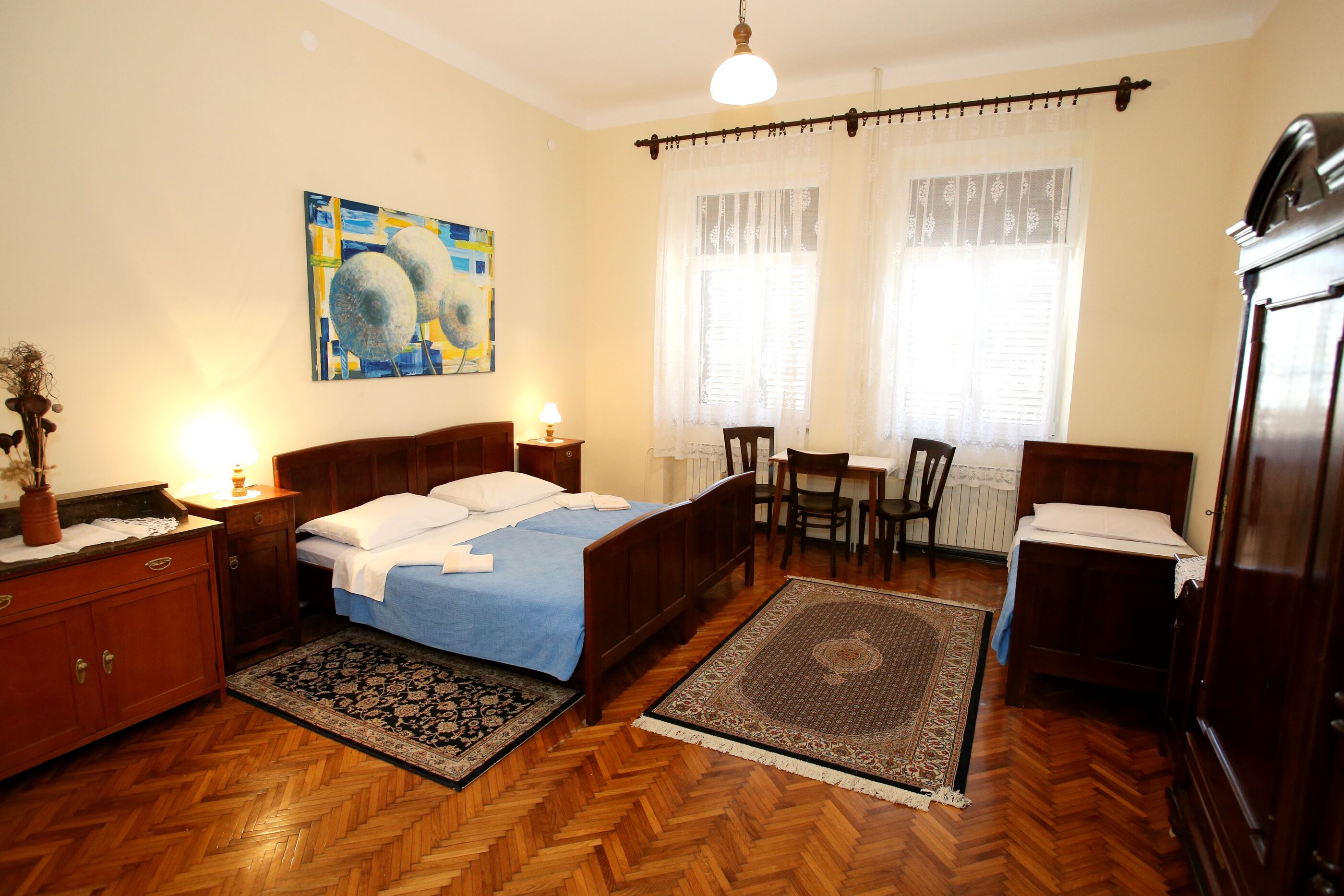 Apartment and Rooms Bed and Breakfast Three Angels 79446-S3