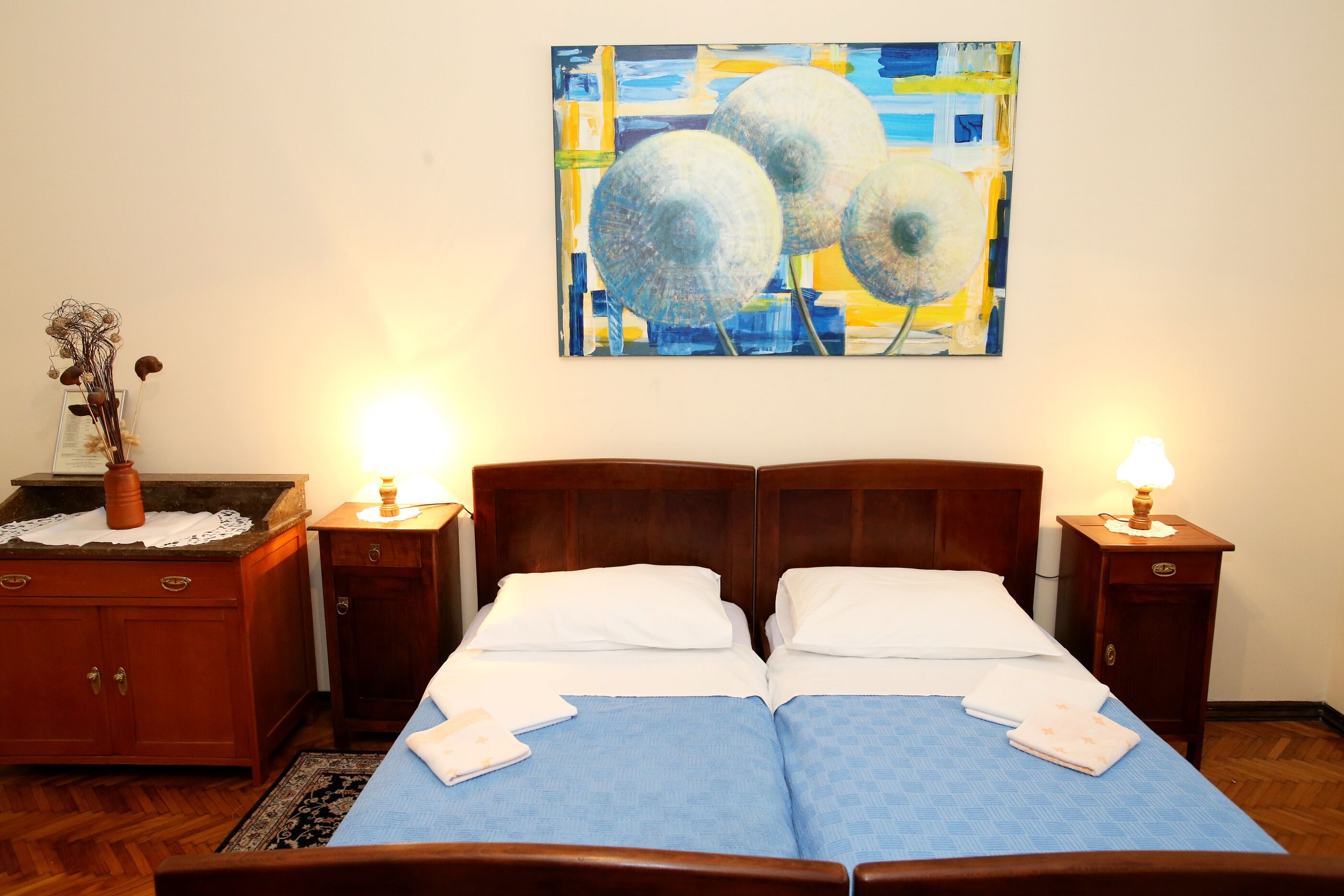 Apartment and Rooms Bed and Breakfast Three Angels 79446-S3