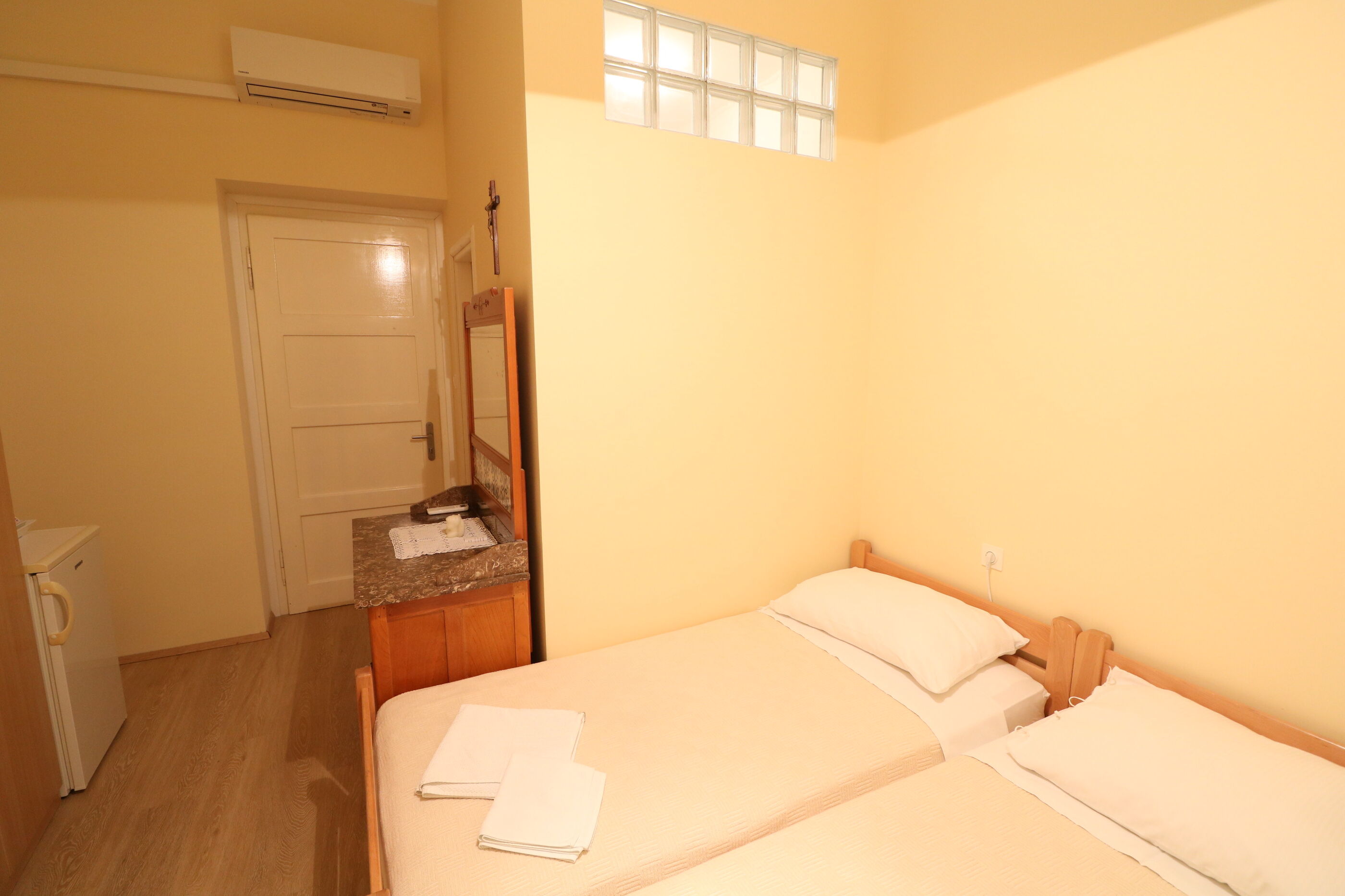 Apartment and Rooms Bed and Breakfast Three Angels 79446-S4