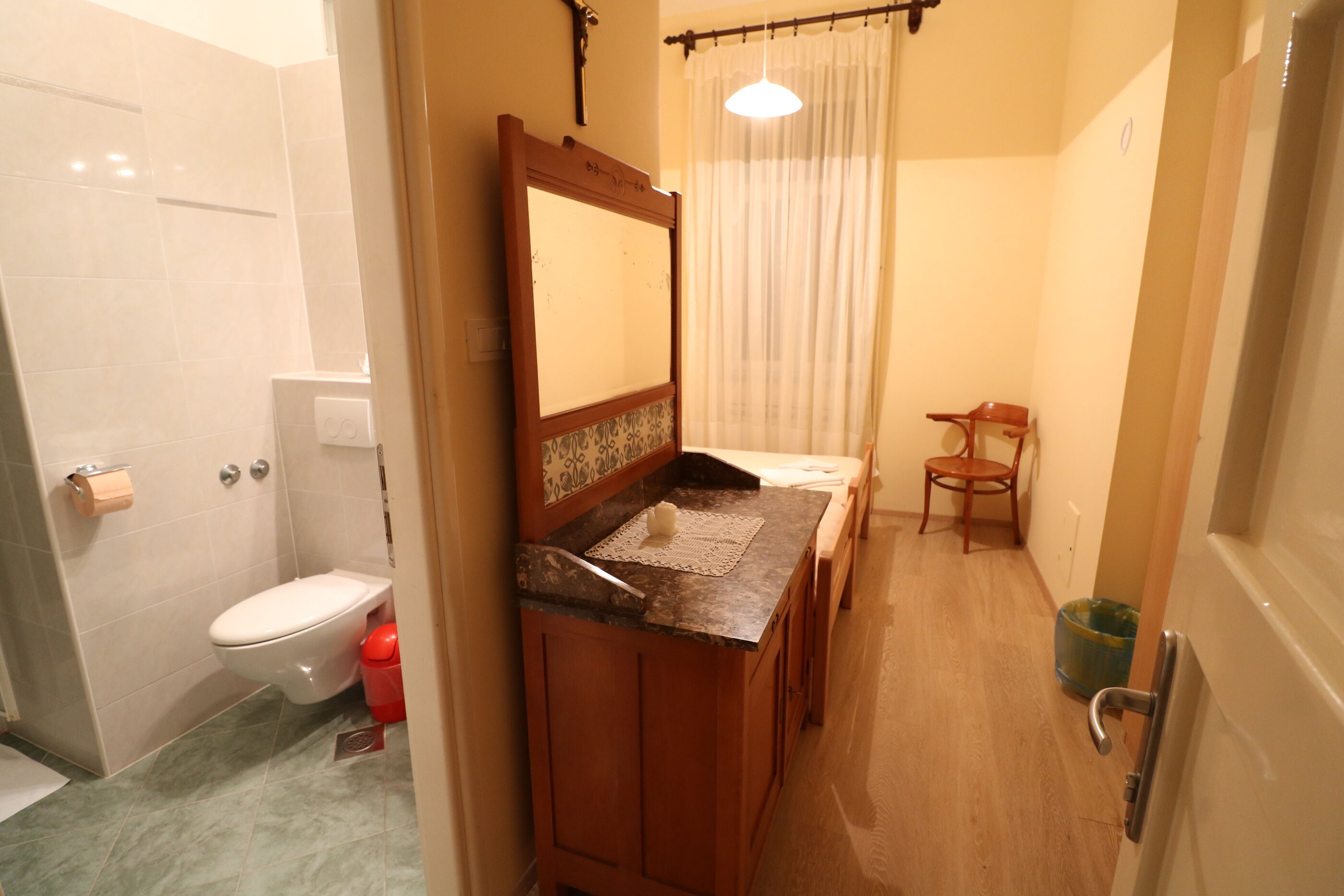 Apartment and Rooms Bed and Breakfast Three Angels 79446-S4