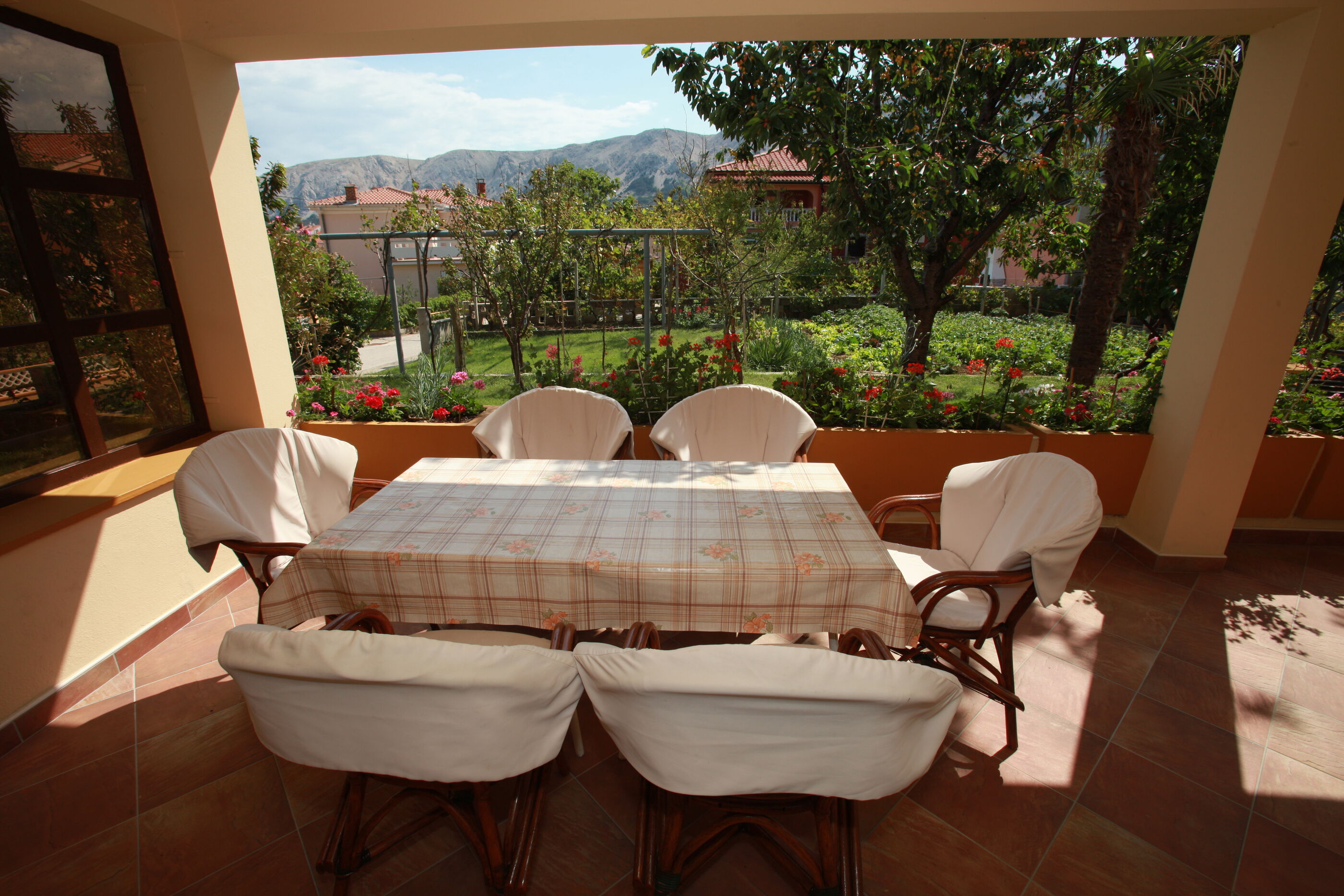 Apartments and Room Jagoda 79538-A1