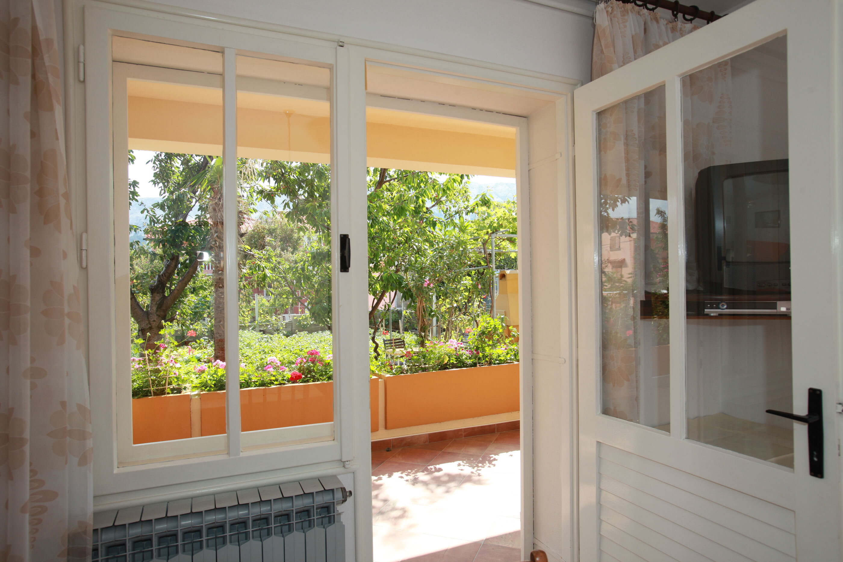 Apartments and Room Jagoda 79538-A1