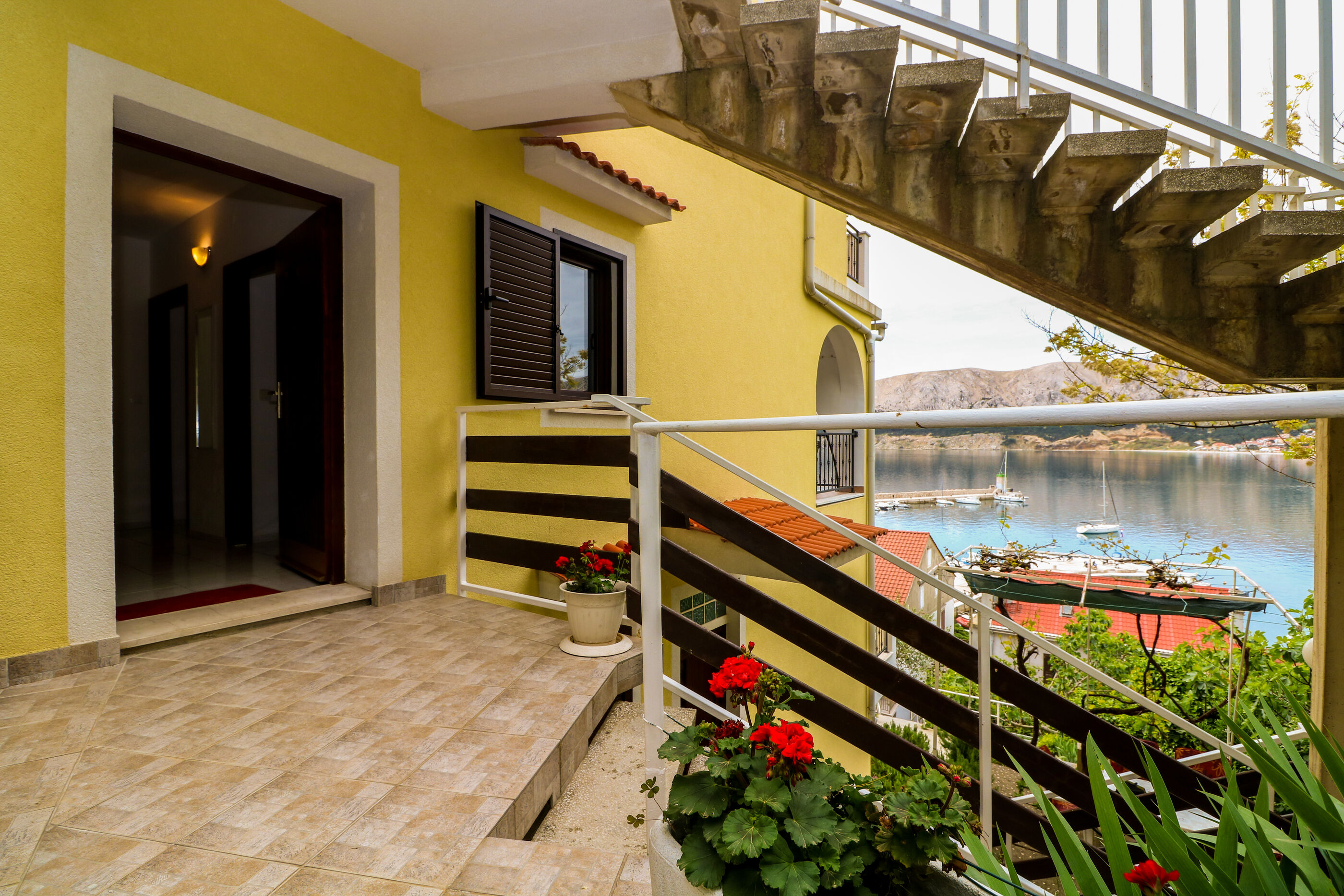 Apartments Nasic 79597-A1