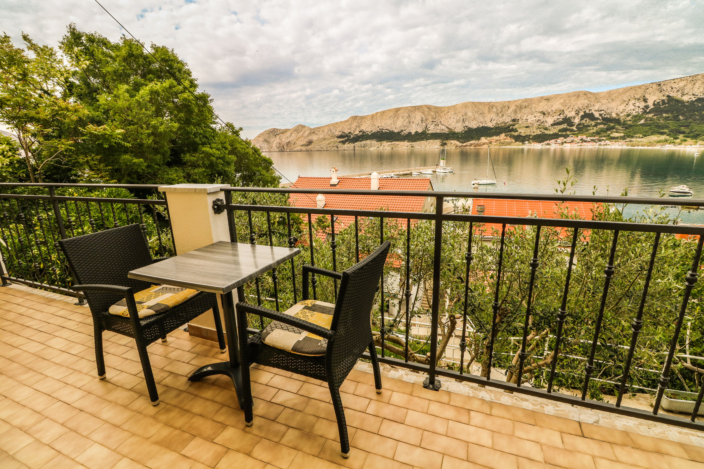Apartments Nasic 79597-A2