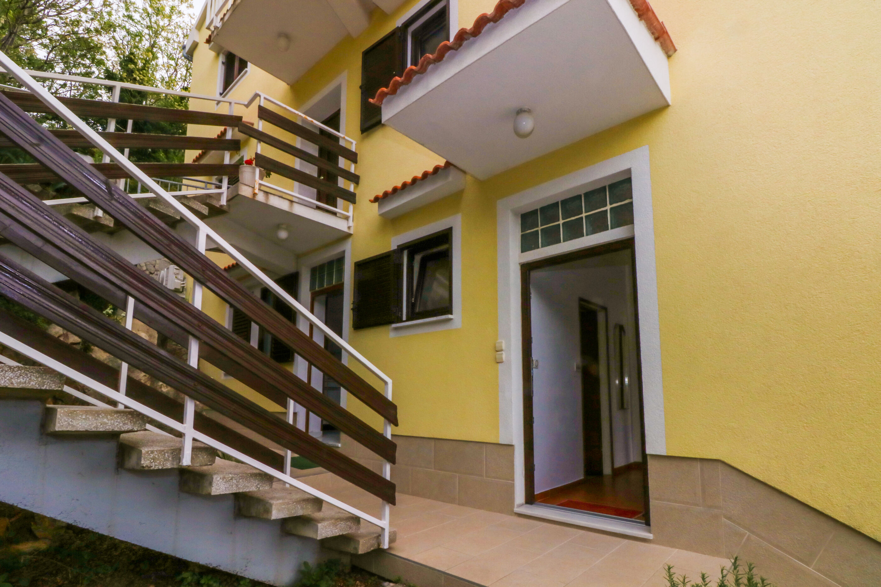 Apartments Nasic 79597-A1