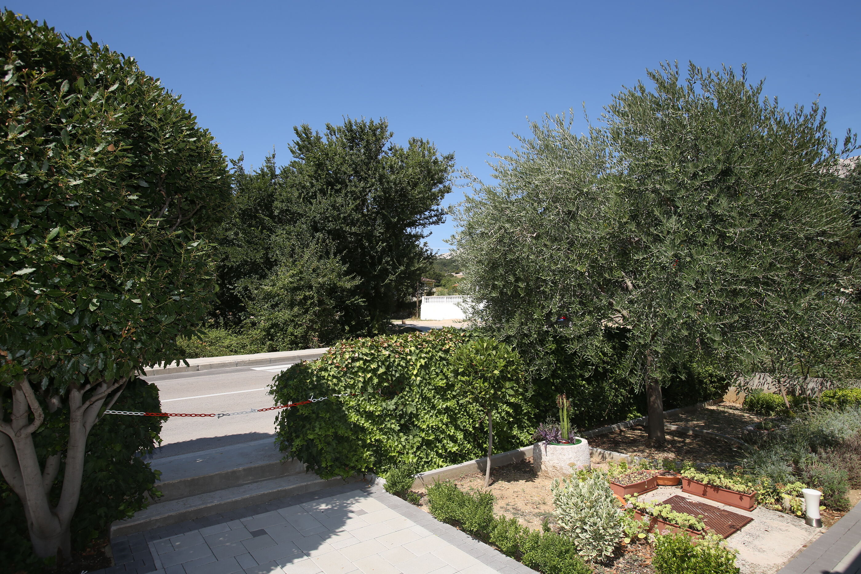 Apartments Ivanka 79621-A1