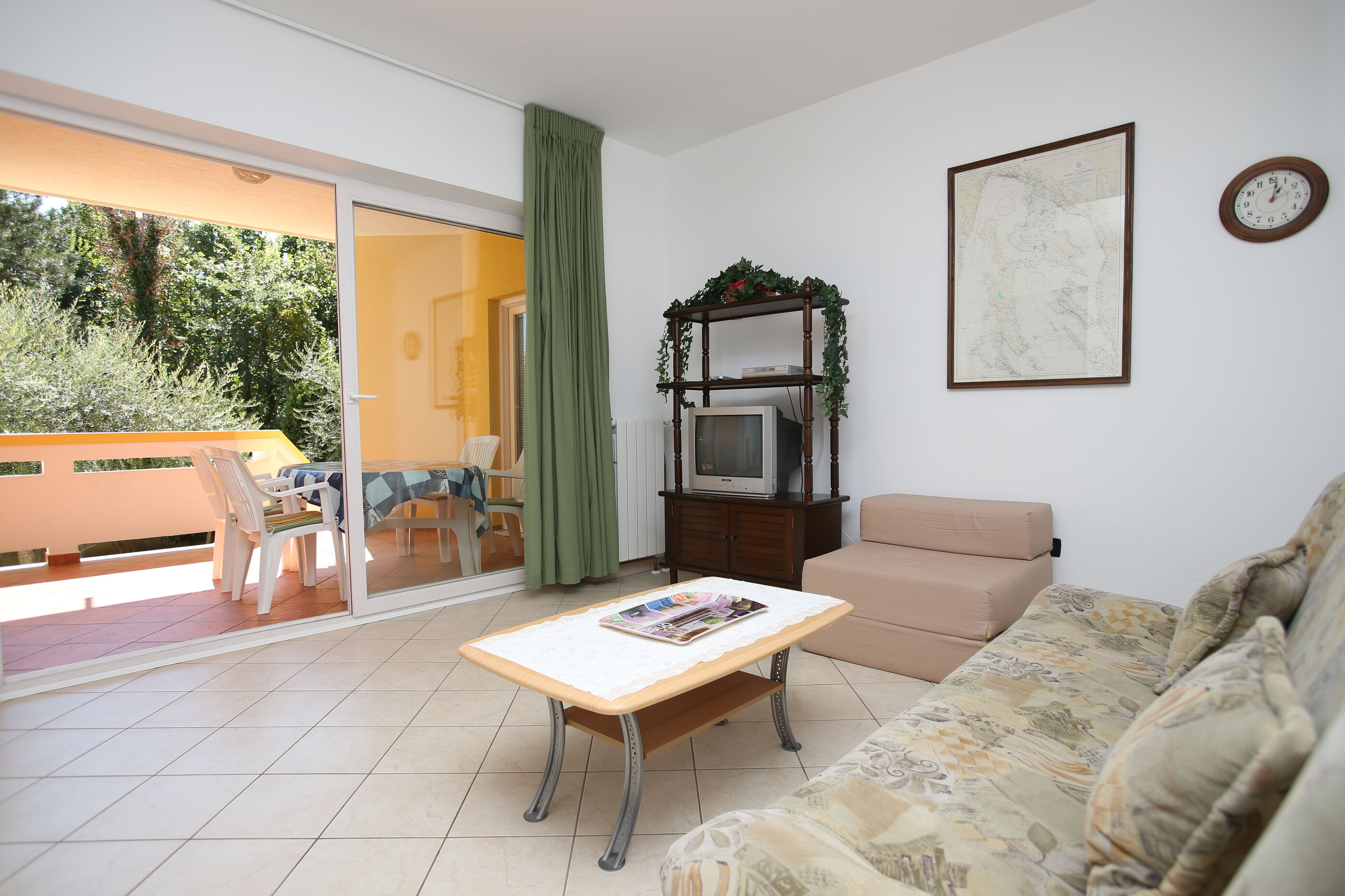 Apartments Ivanka 79621-A1