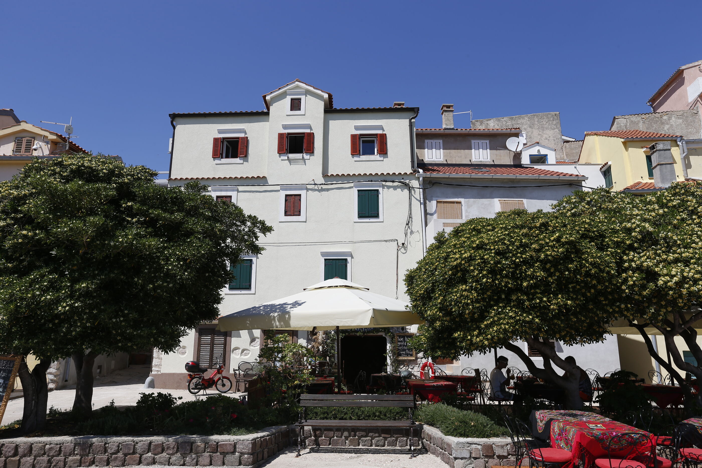 Apartment Darko 79623-A1