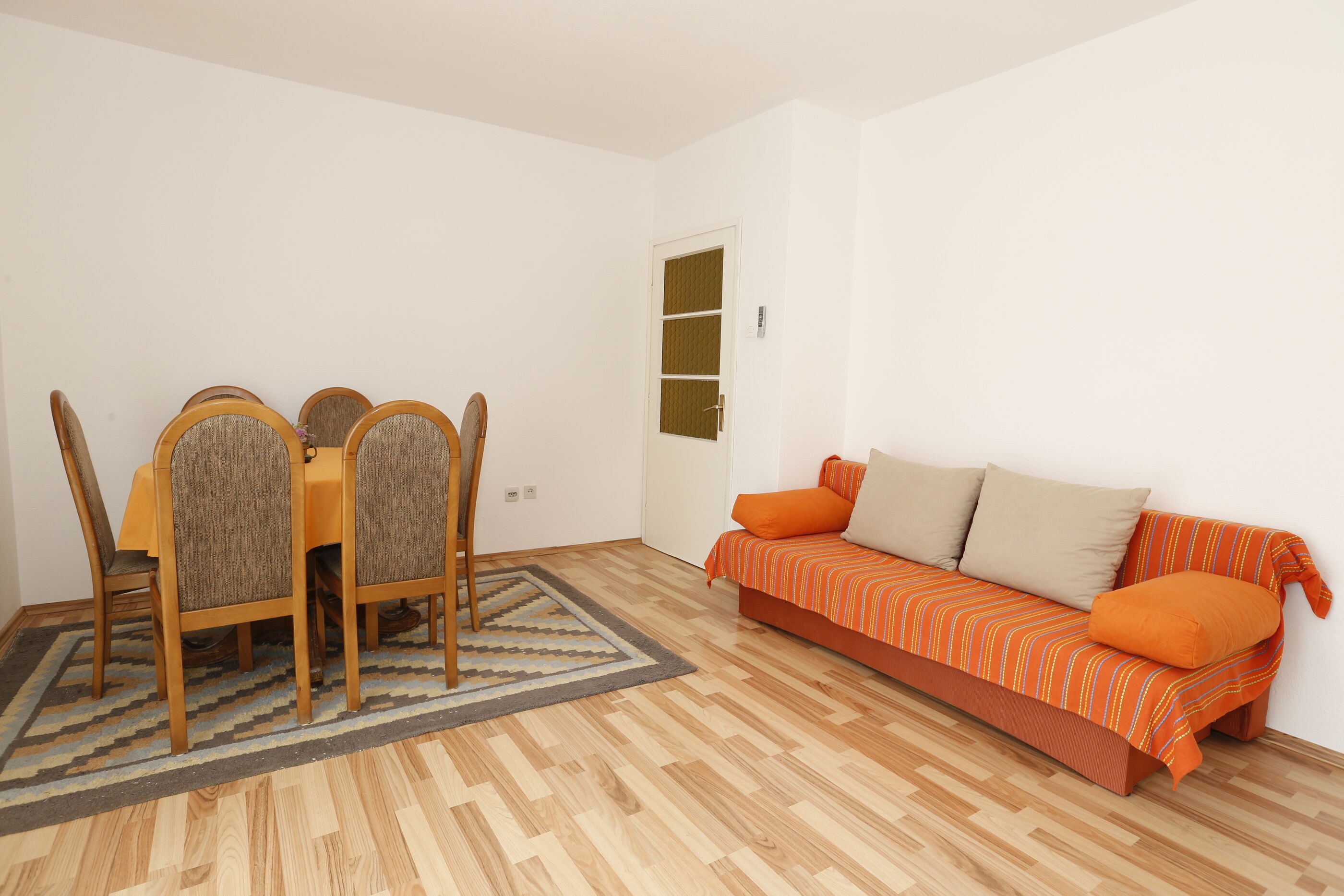 Apartments Sucur 79624-A1
