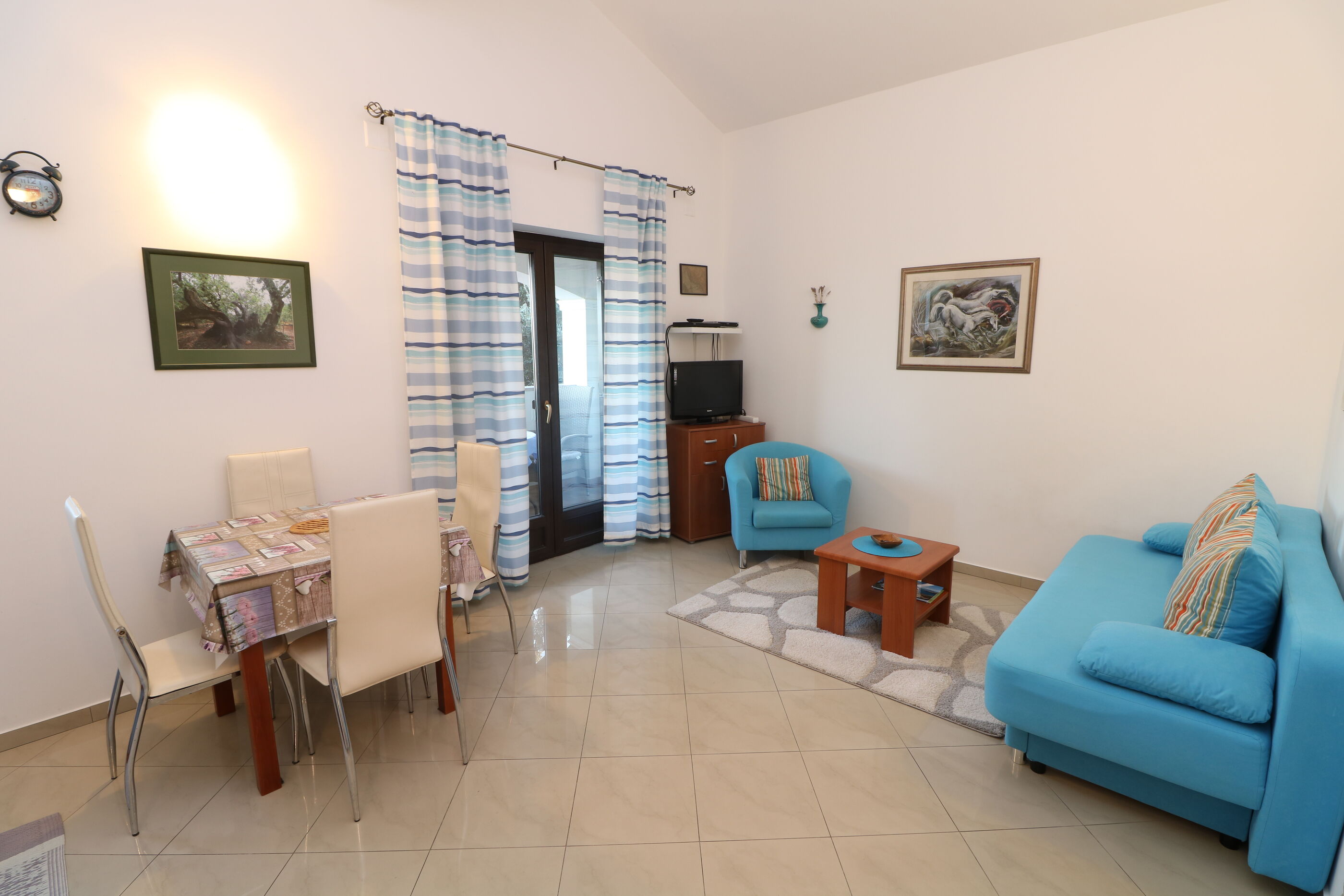 Apartments Jadranka 79628-A1