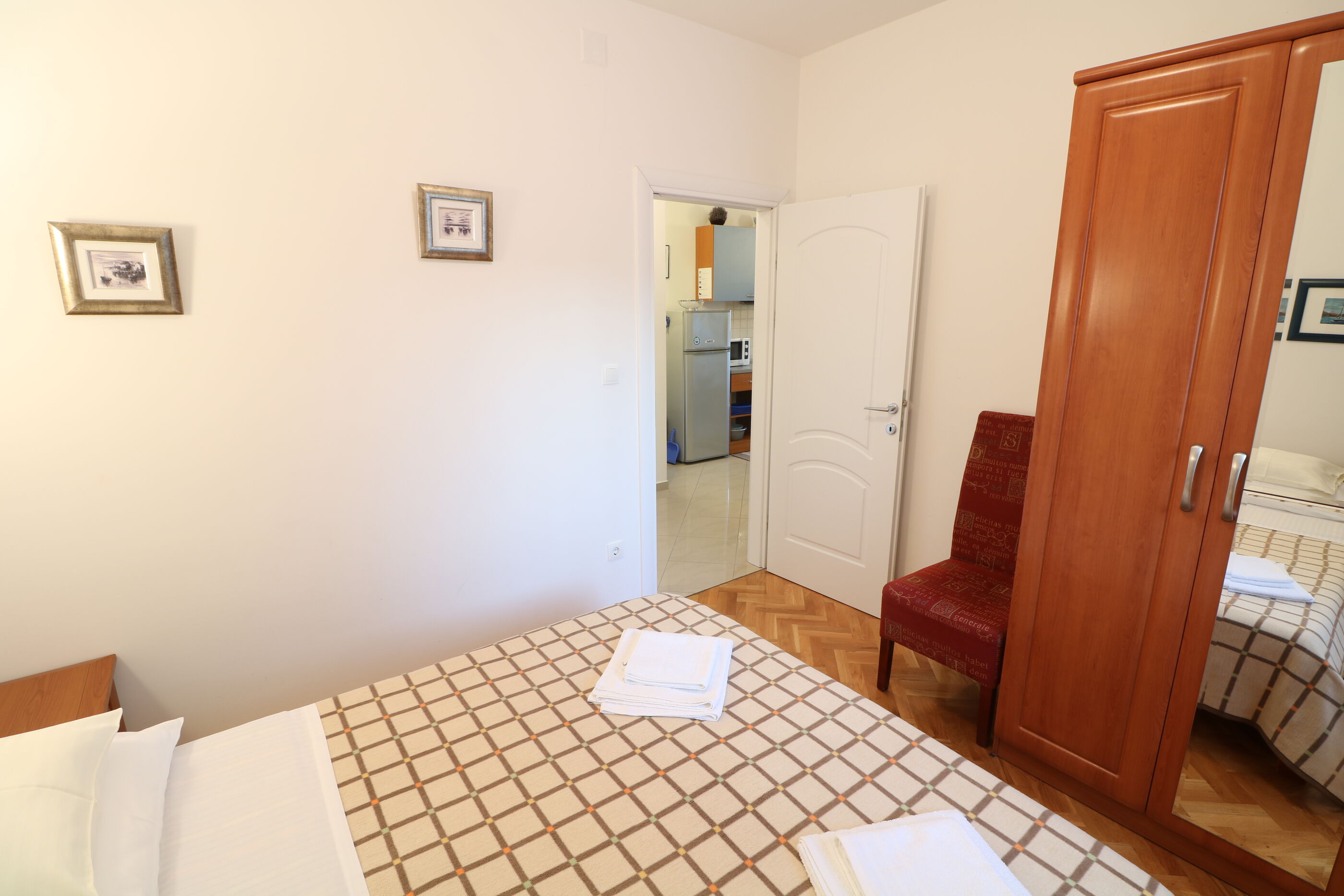 Apartments Jadranka 79628-A1