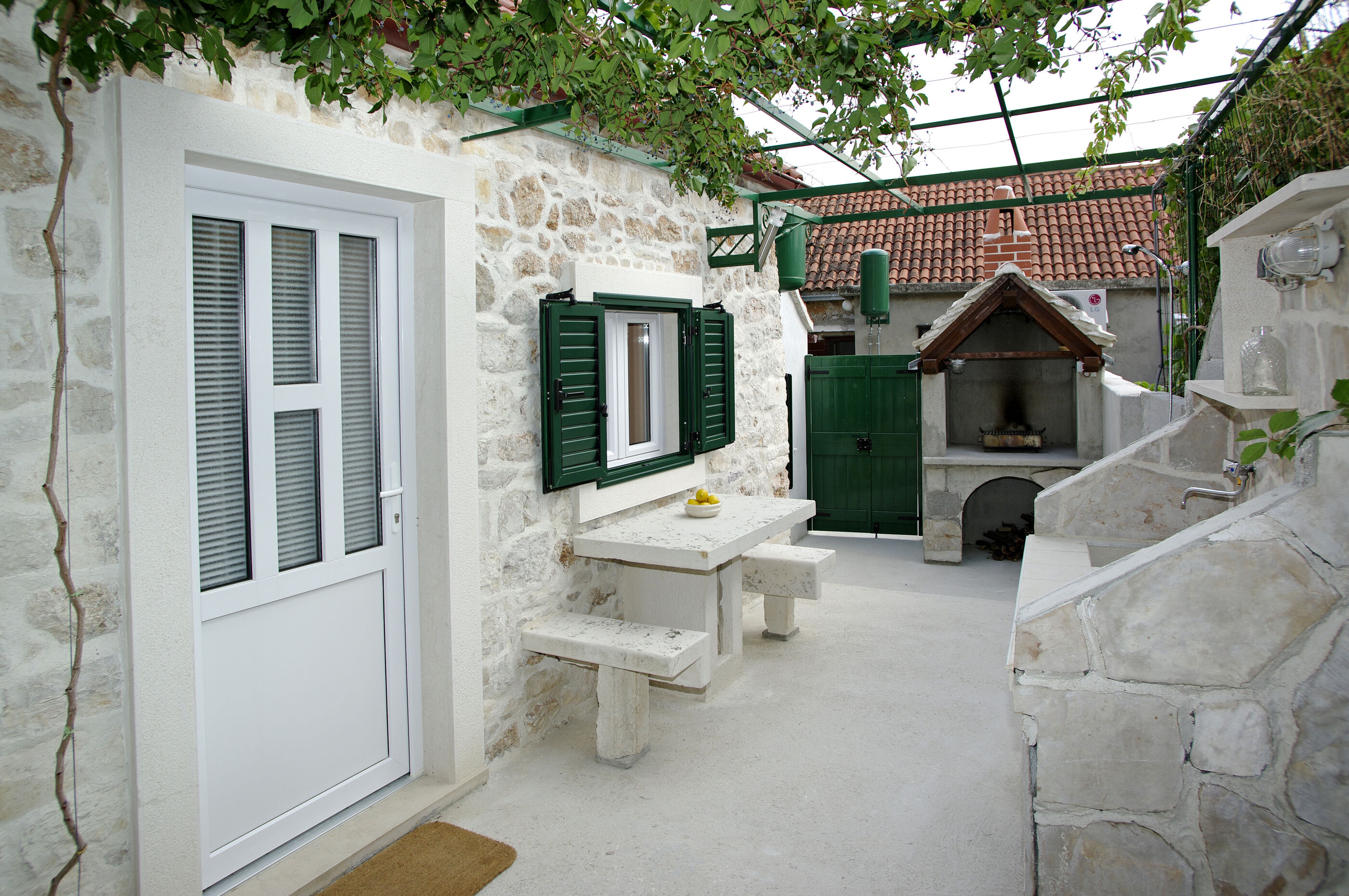 House Dinko 79661-K2