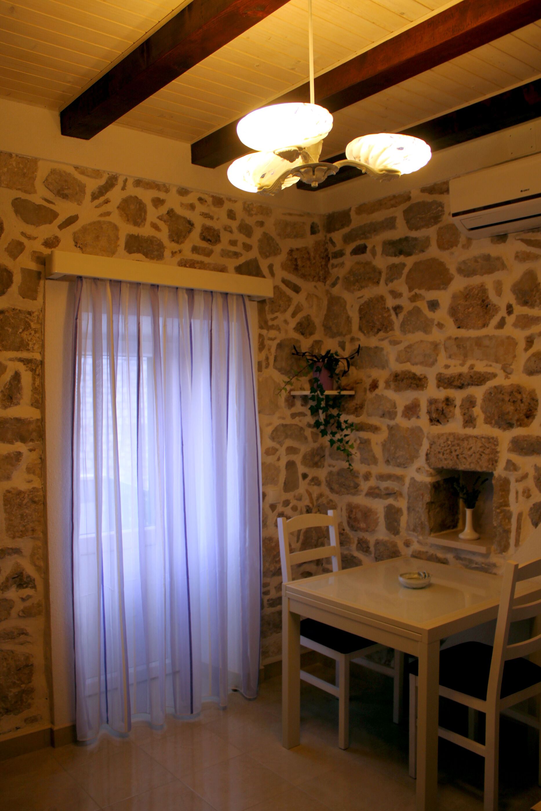 Apartments Cukarin 79662-A1