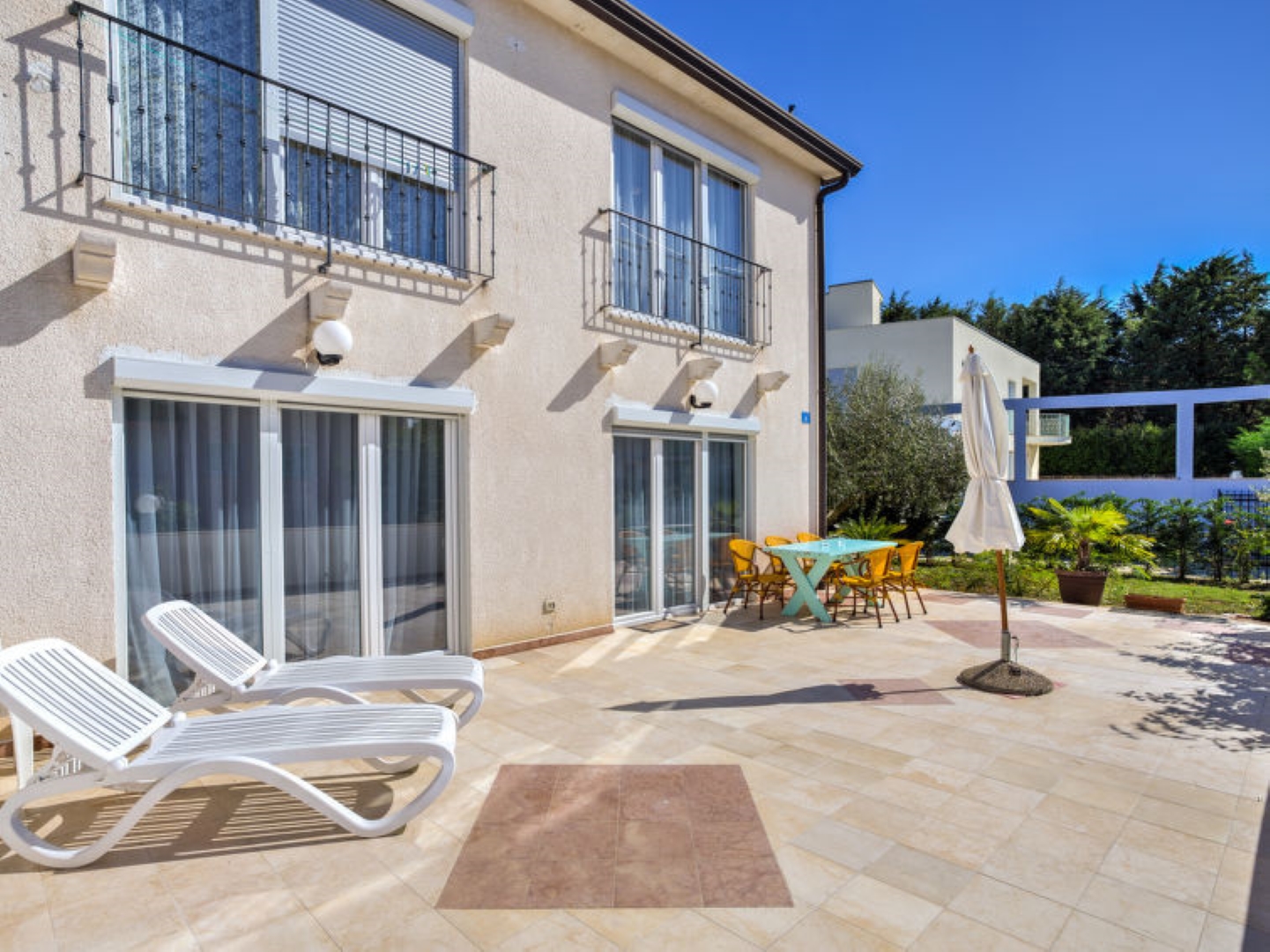 Apartments SIPARIS Zambratija 79177-A1