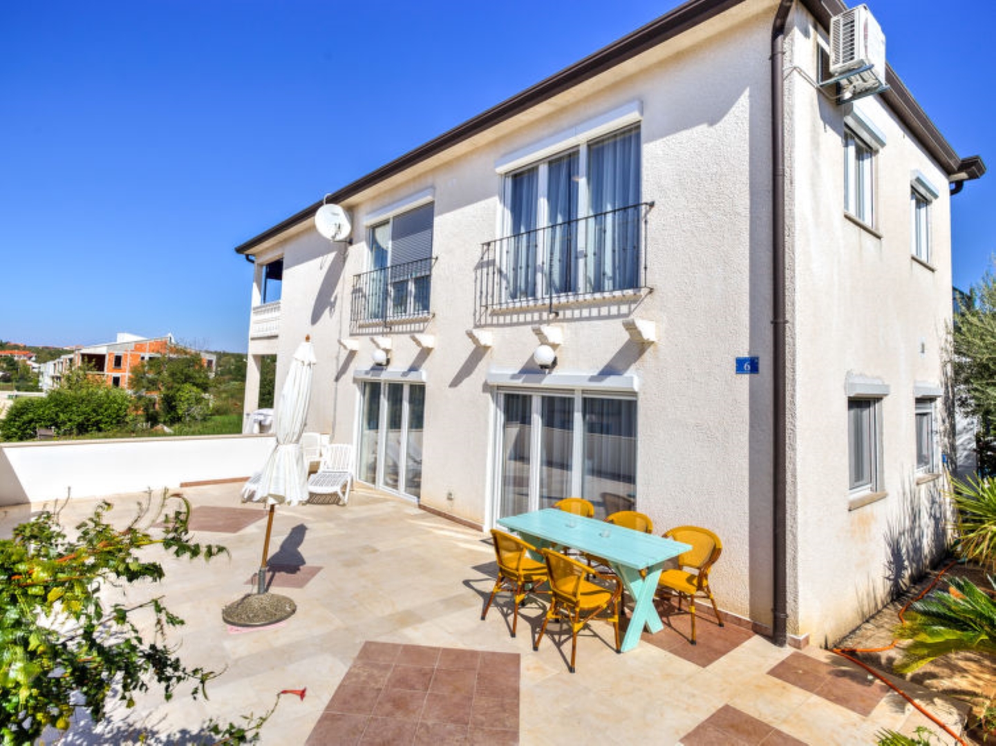 Apartments SIPARIS Zambratija 79177-A1